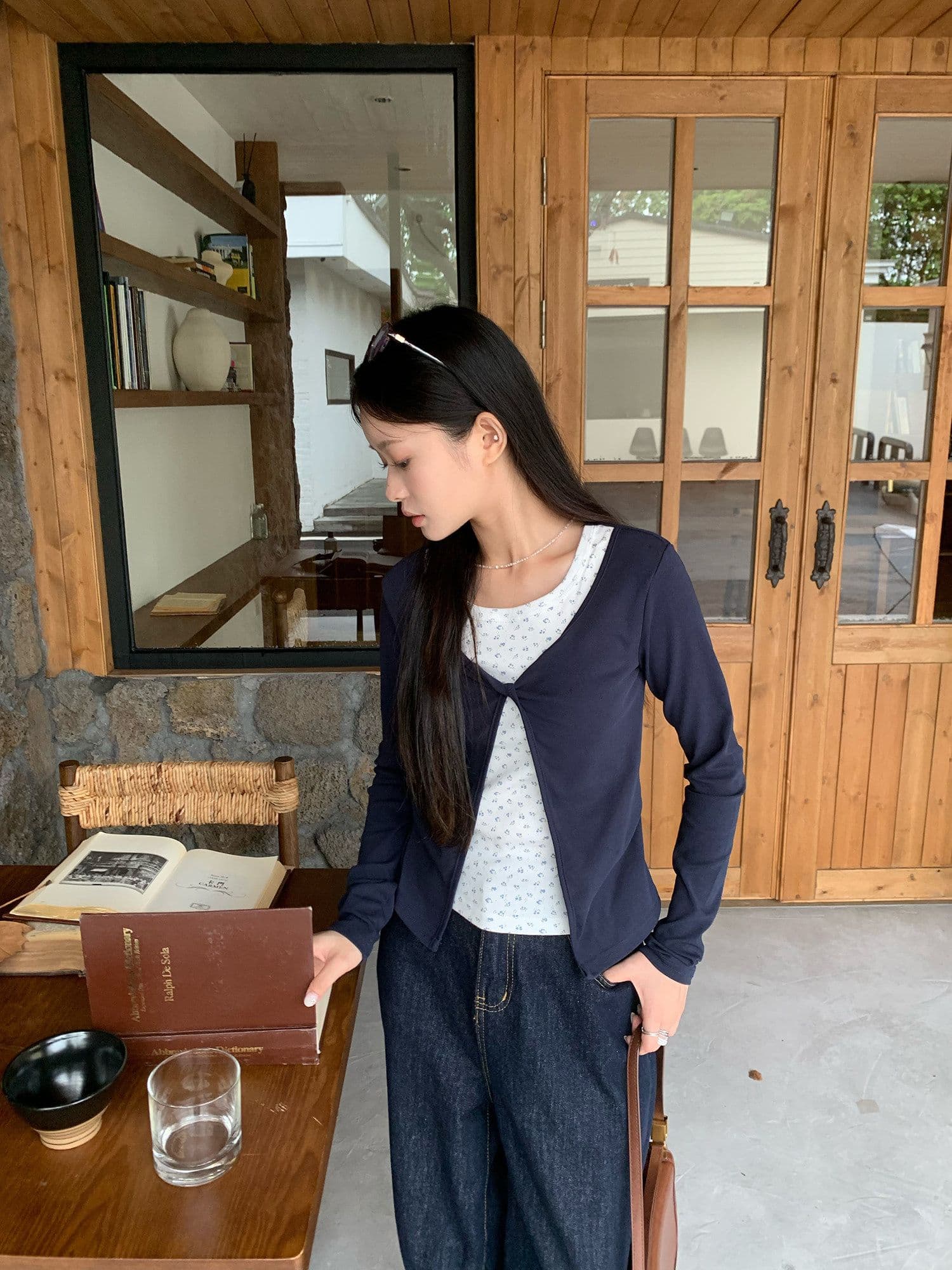 260 그램 사람들 면 블루 꽃무늬 페이크 레이어드 긴팔 티셔츠 여성 조기 가을 새로운 몸매 가꾸기 인사이드 가져 가라. 기본 셔츠 맨위 상세 이미지 15