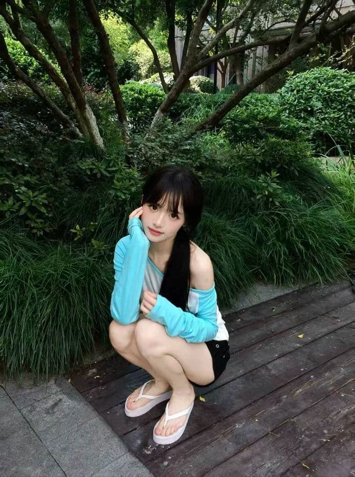 원본 눈꽃 면 패치워크 배색 여성 이른 가을 얇은 몸매 가꾸기 긴팔 비스듬한 어깨 의류 기본 셔츠 상세 이미지 5