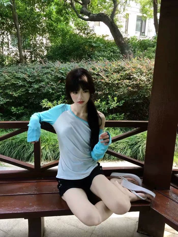 원본 눈꽃 면 패치워크 배색 여성 이른 가을 얇은 몸매 가꾸기 긴팔 비스듬한 어깨 의류 기본 셔츠 상세 이미지 6
