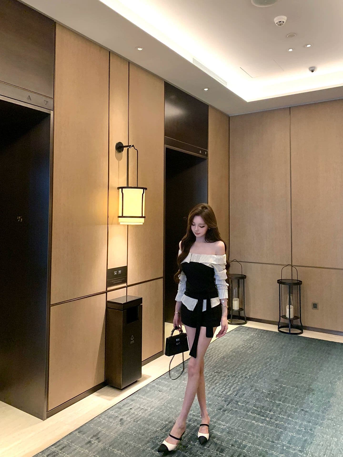 치우 고기 야오 높음 지혜 자매 배색 패치워크 니트 스웨터 여성 가을 오프숄더 순수한 욕망 허리 수축 맨위 이미지 3