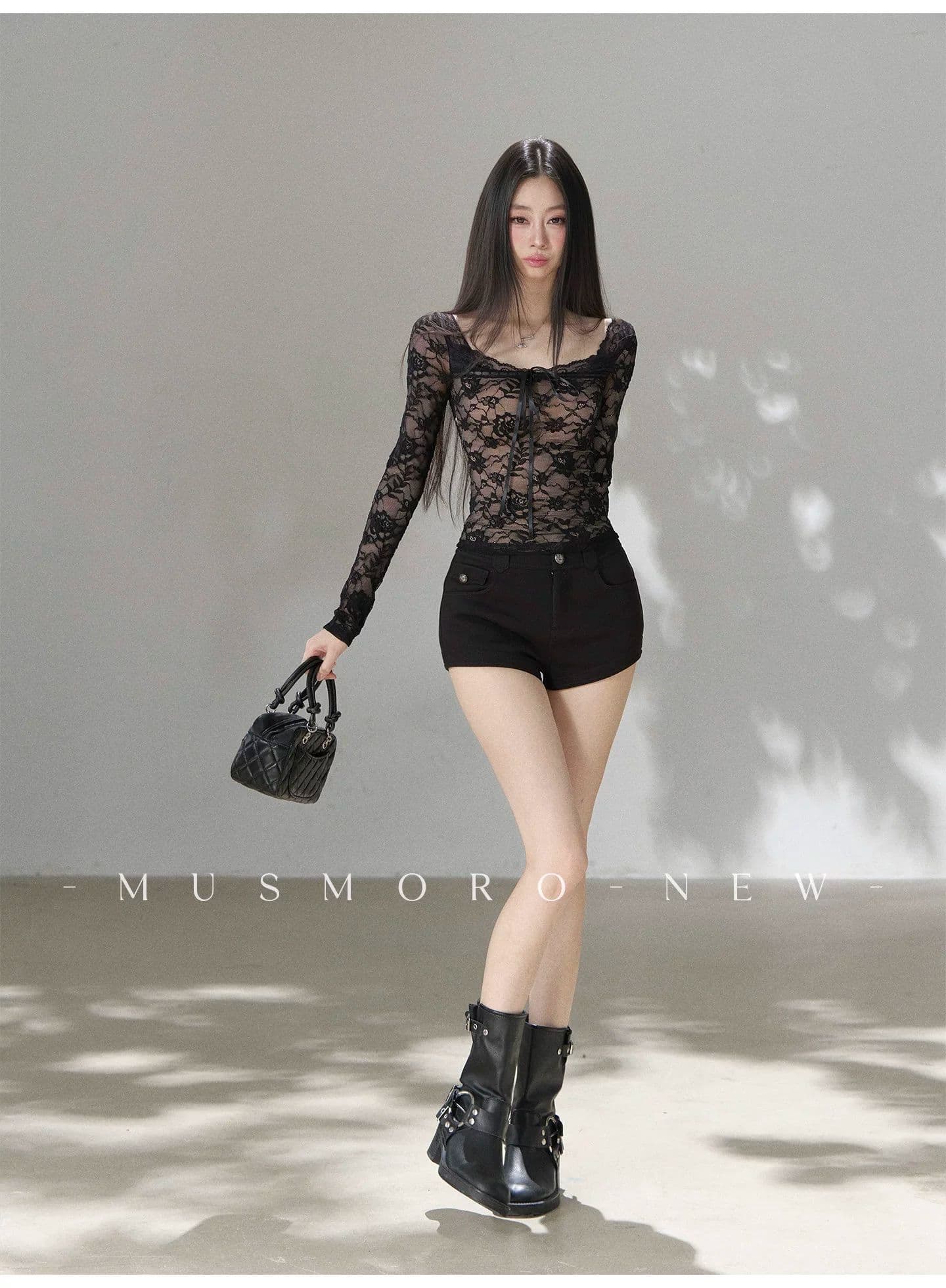 fuunj 3 차원 장미 자카드 새싹 실크 한 단어 플랫 V넥 패치워크 피부 색조 안감 나만의 것을 가져와 라. 가슴 패드 레이스 셔츠 상세 이미지 9