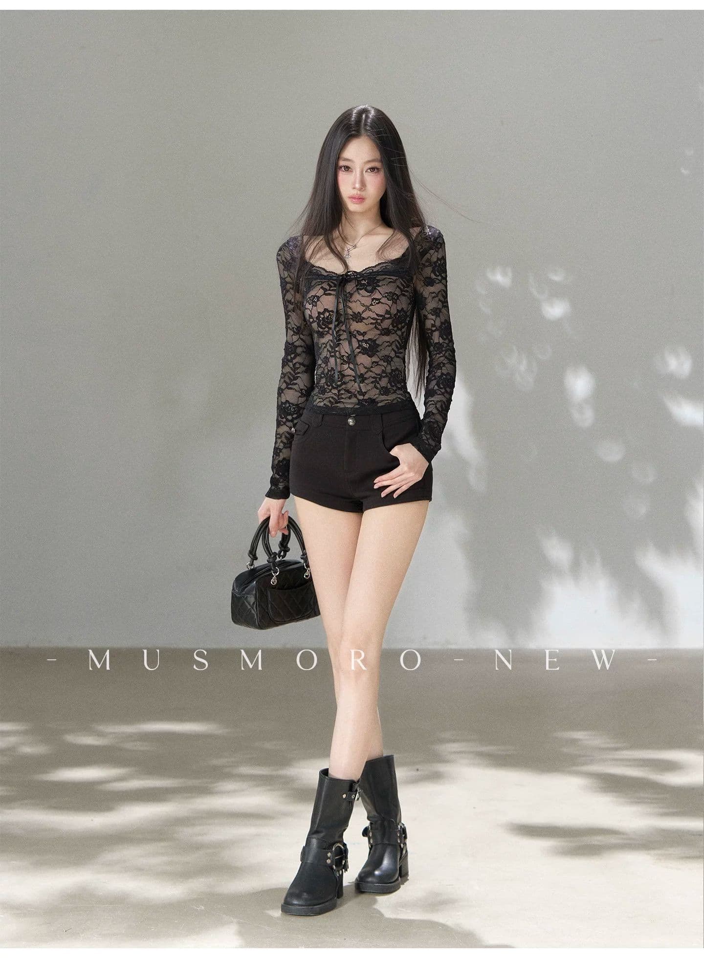 fuunj 3 차원 장미 자카드 새싹 실크 한 단어 플랫 V넥 패치워크 피부 색조 안감 나만의 것을 가져와 라. 가슴 패드 레이스 셔츠 상세 이미지 11