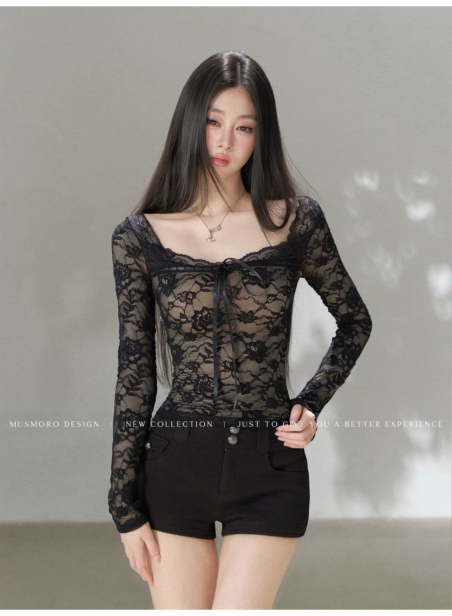 fuunj 3 차원 장미 자카드 새싹 실크 한 단어 플랫 V넥 패치워크 피부 색조 안감 나만의 것을 가져와 라. 가슴 패드 레이스 셔츠 상세 이미지 16
