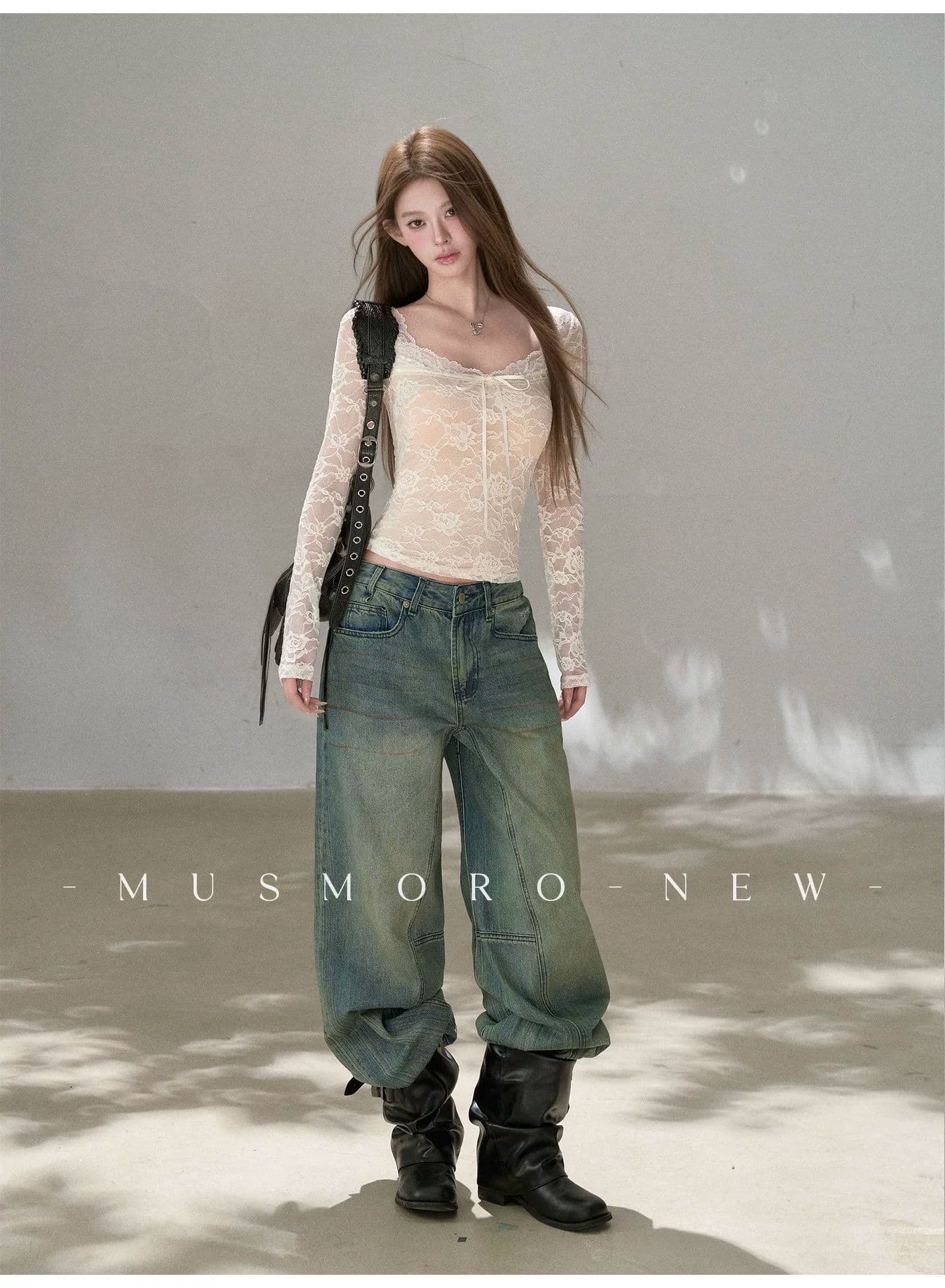 fuunj 3 차원 장미 자카드 새싹 실크 한 단어 플랫 V넥 패치워크 피부 색조 안감 나만의 것을 가져와 라. 가슴 패드 레이스 셔츠 상세 이미지 21