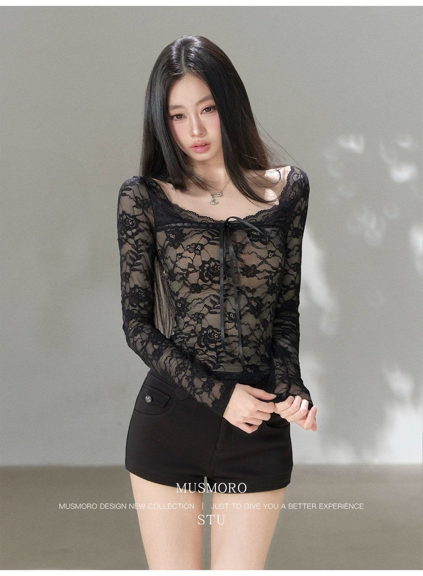fuunj 3 차원 장미 자카드 새싹 실크 한 단어 플랫 V넥 패치워크 피부 색조 안감 나만의 것을 가져와 라. 가슴 패드 레이스 셔츠 상세 이미지 24