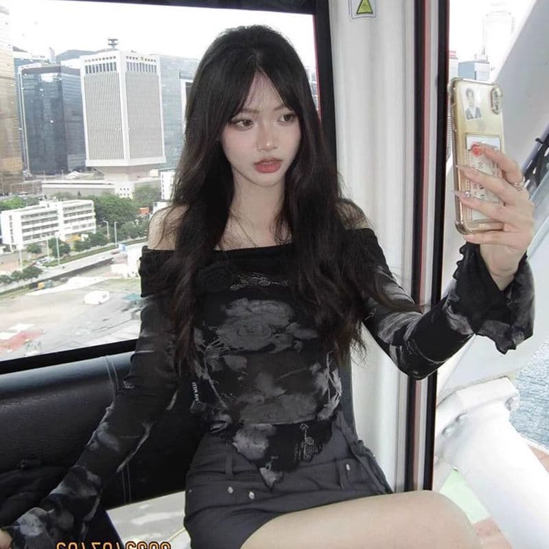 달콤한 차가운 핫걸 오프숄더 프린트 티셔츠 여성 봄 가을 몸매 가꾸기 쇼트 스타일 긴팔 망사 행침 목 맨위 이미지 2