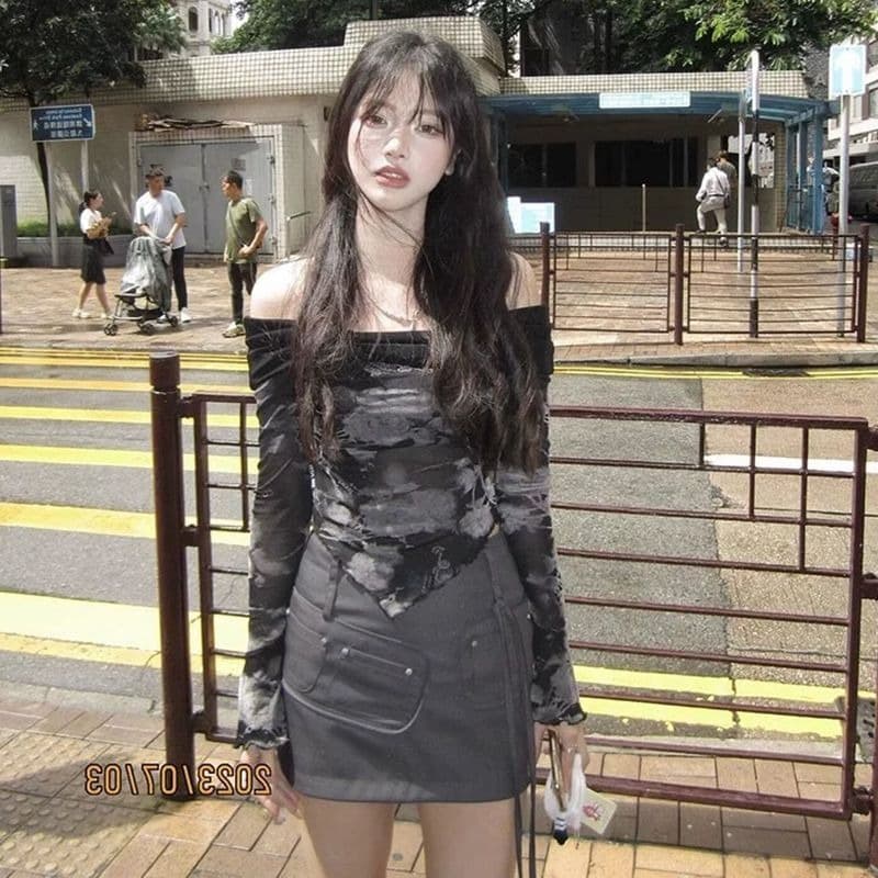 달콤한 차가운 핫걸 오프숄더 프린트 티셔츠 여성 봄 가을 몸매 가꾸기 쇼트 스타일 긴팔 망사 행침 목 맨위 이미지 5