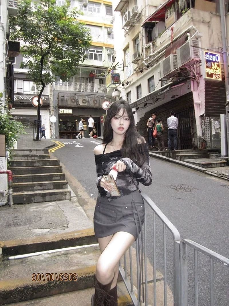달콤한 차가운 핫걸 오프숄더 프린트 티셔츠 여성 봄 가을 몸매 가꾸기 쇼트 스타일 긴팔 망사 행침 목 맨위 상세 이미지 5