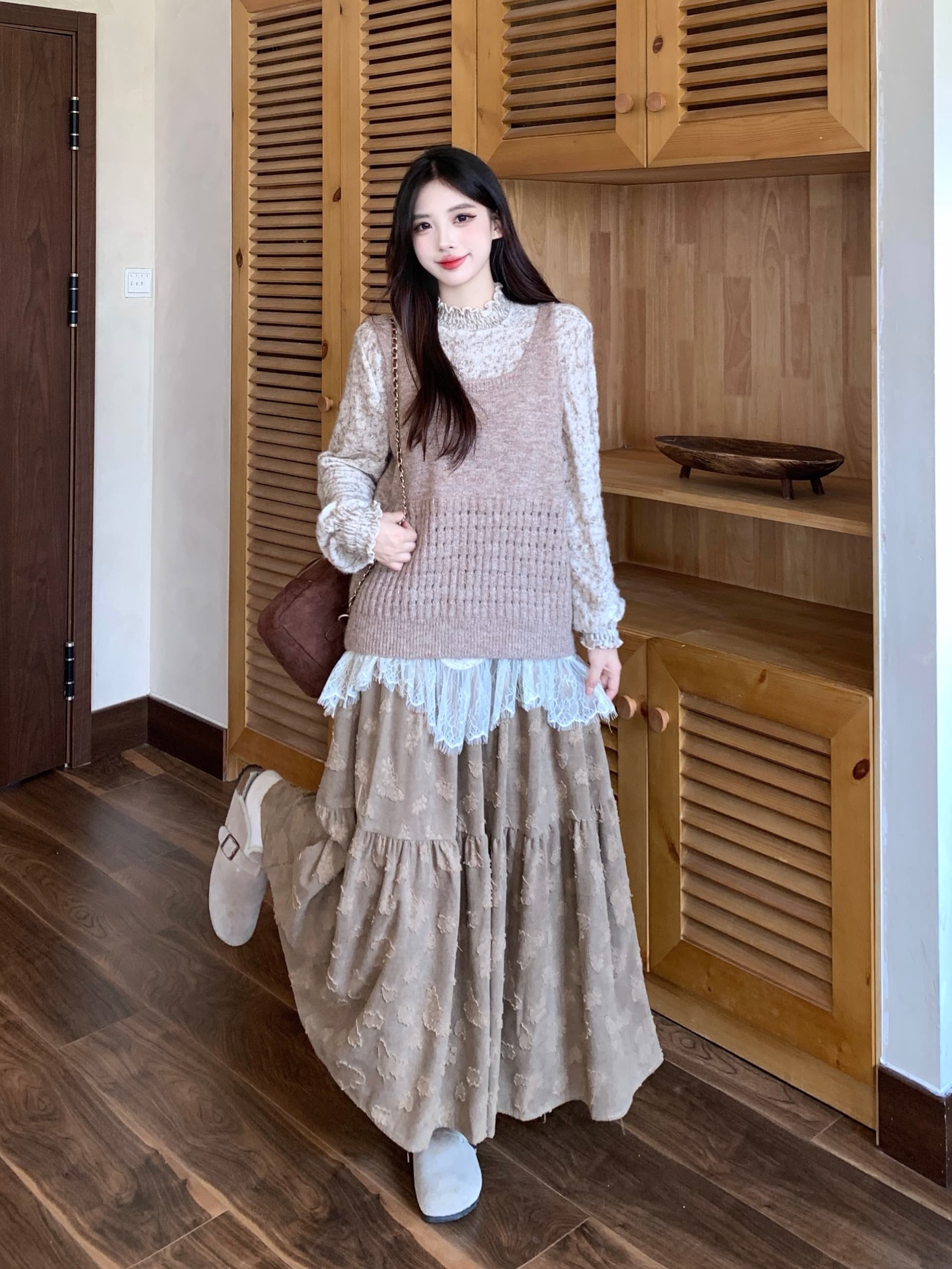 실사 가을 겨울 빅 사이즈 레트로 다용도 스웨터 조끼 디자인 센스 꽃무늬 레이스 기본 셔츠 롱 코트 반신 스커트 이미지 4