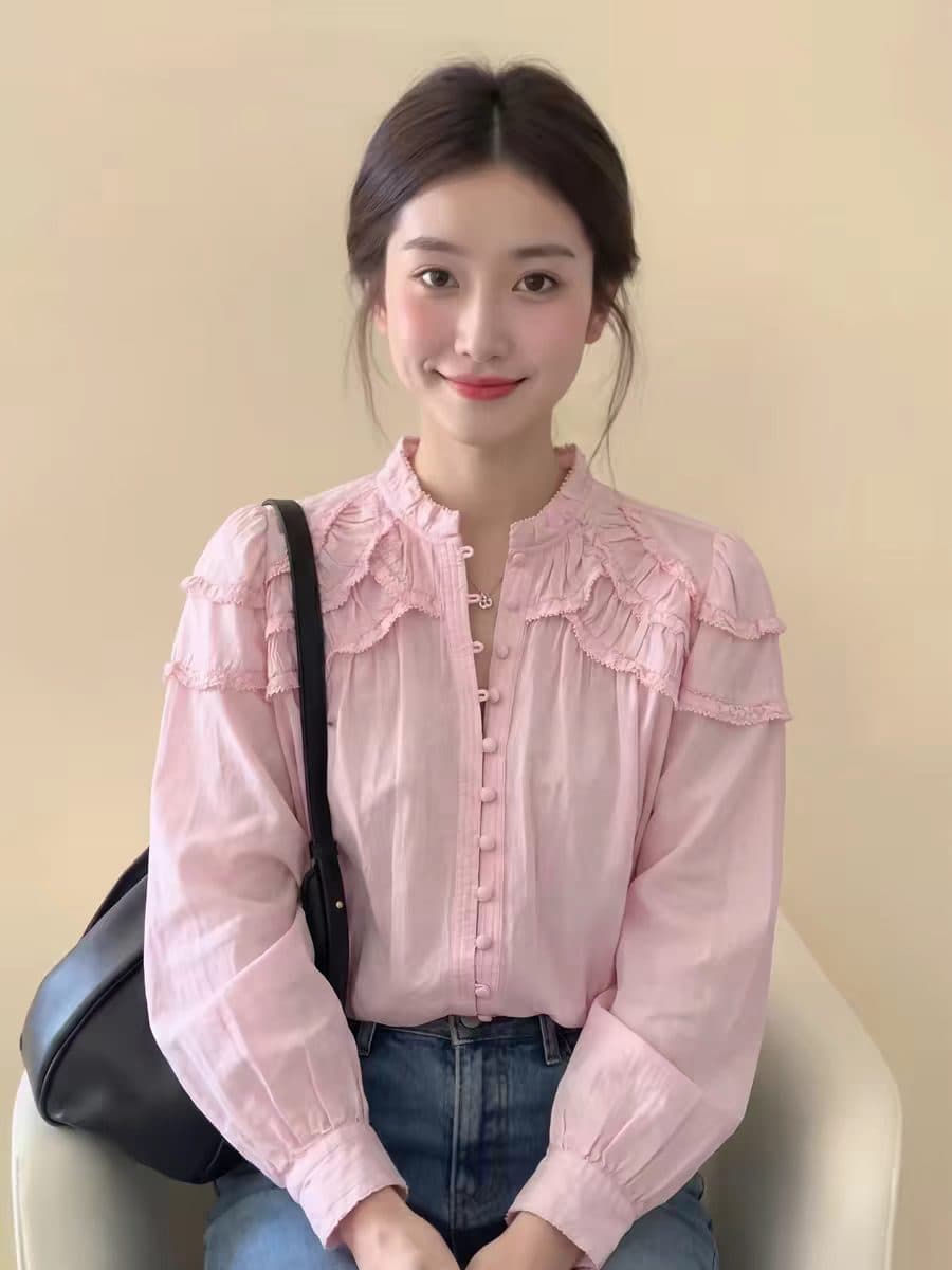 프랑스식 핑크색 프릴 긴팔 셔츠 맨위 여성 2026 가을 새로운 디자인 센스 연령 감소 다용도 셔츠 여성