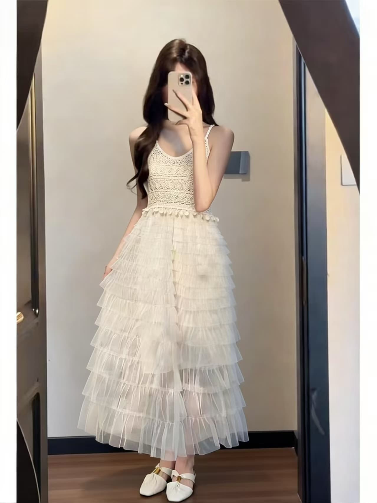 품격 몸매 가꾸기 홀로우 아웃 물결무늬 슬립 케이크 드레스 여성 여름 새로운 휴가 바람 민소매 패치워크 망사 드레스 상세 이미지 2
