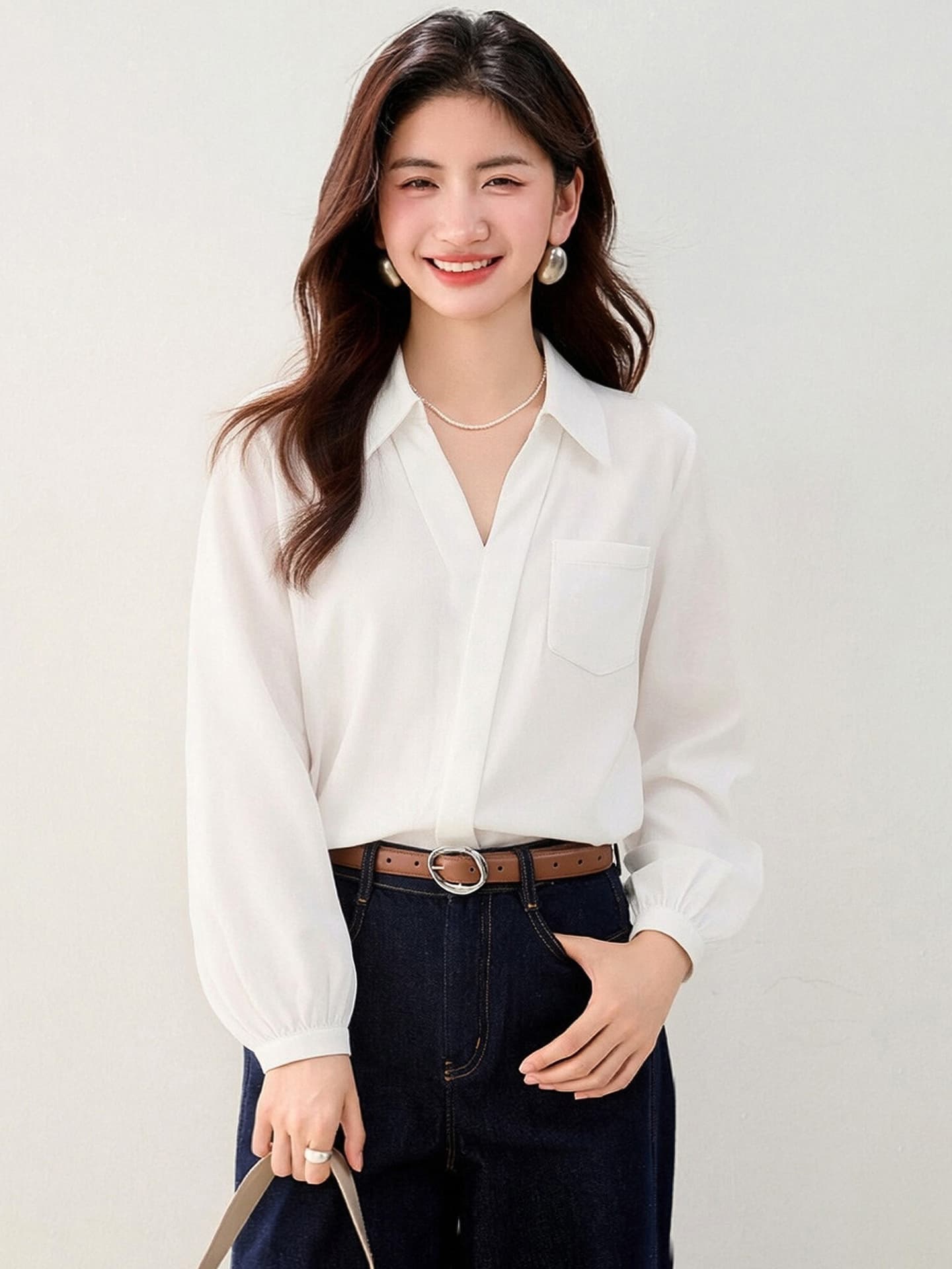 2026 실사 화이트 여성 셔츠 이른 가을 새로운 프랑스식 미니멀리즘 디자인 센스 긴팔 품격 연령 감소 맨위