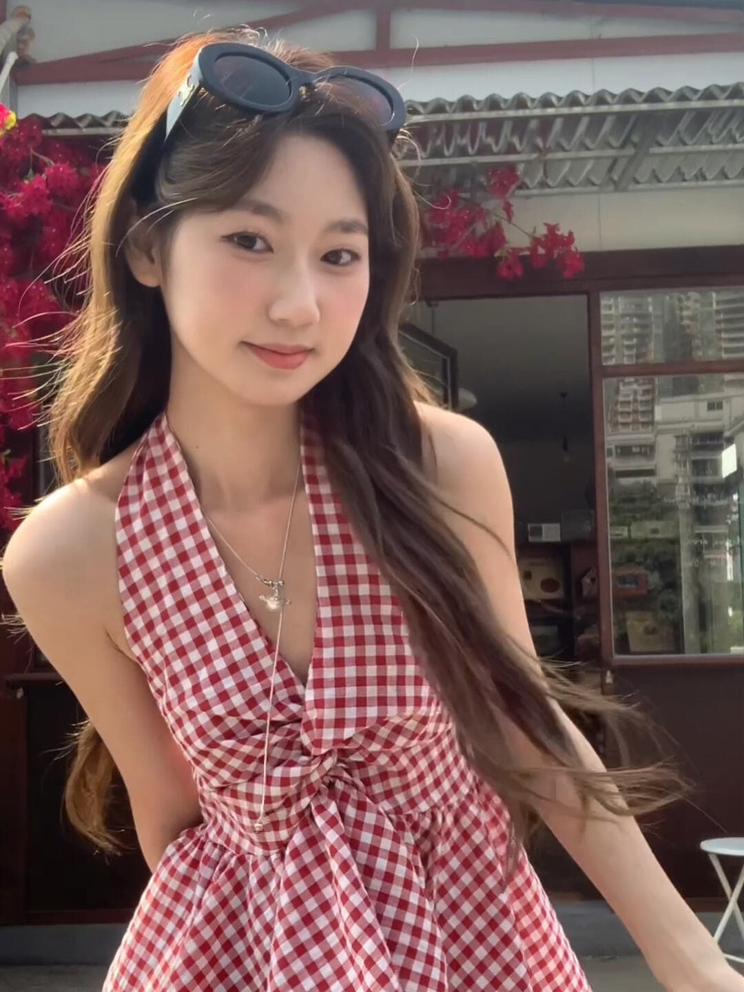 빨간색 체크무늬 행침 목 맨위 여성 상세 이미지 3