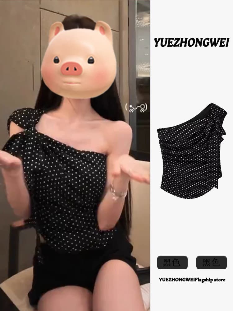 비스듬한 어깨 불규칙 쇼트 스타일 맨위 여성 이미지 2