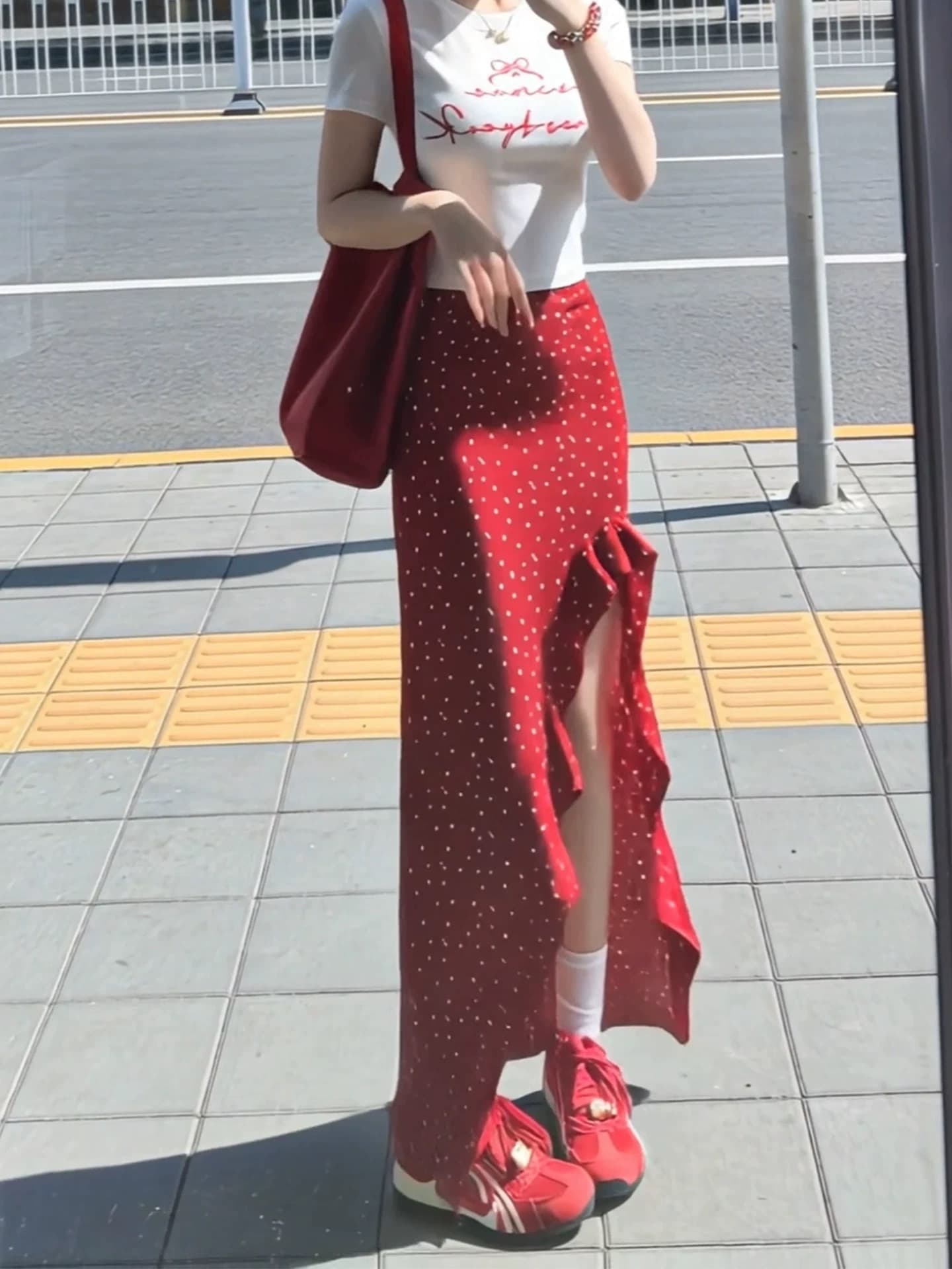 꽃무늬 불규칙 트임 반신 스커트 여성 상세 이미지 10