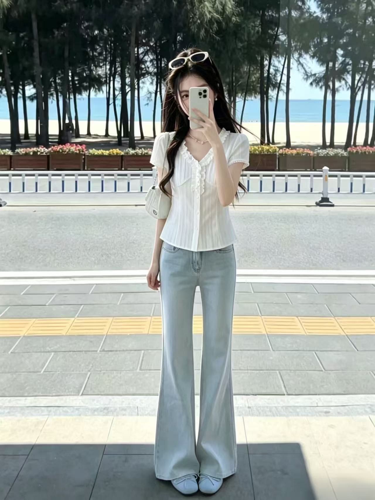 프릴 V 넥 셔츠 맨위 여성 상세 이미지 3
