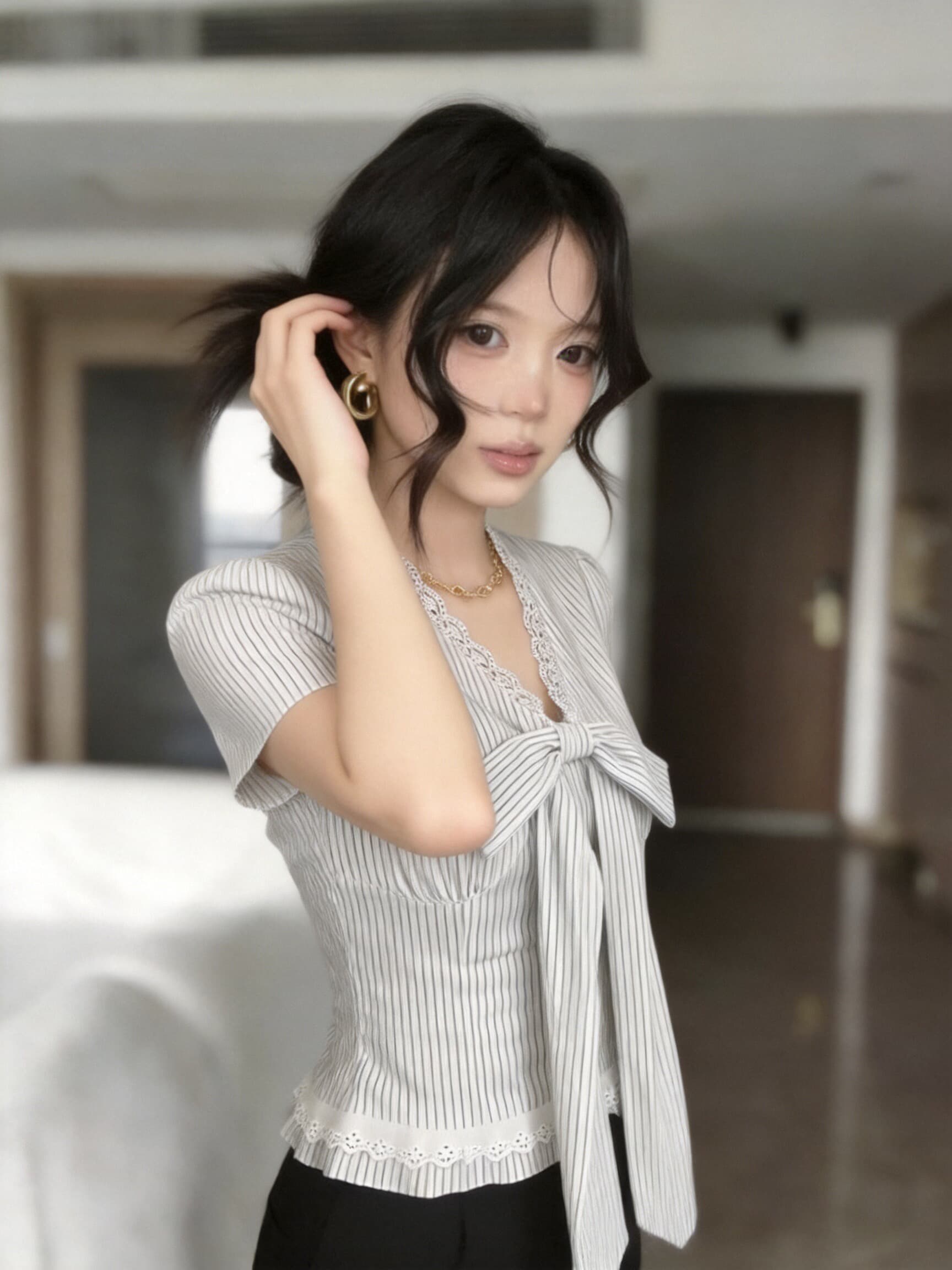 스트라이프 나비 매듭 레이스 V넥 스트랩 셔츠 맨위 여성 상세 이미지 7