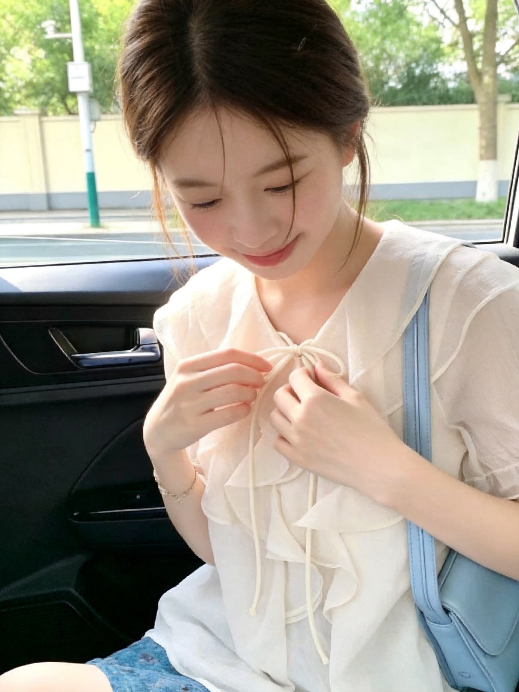 프릴 반팔 셔츠 맨위 여성 상세 이미지 4