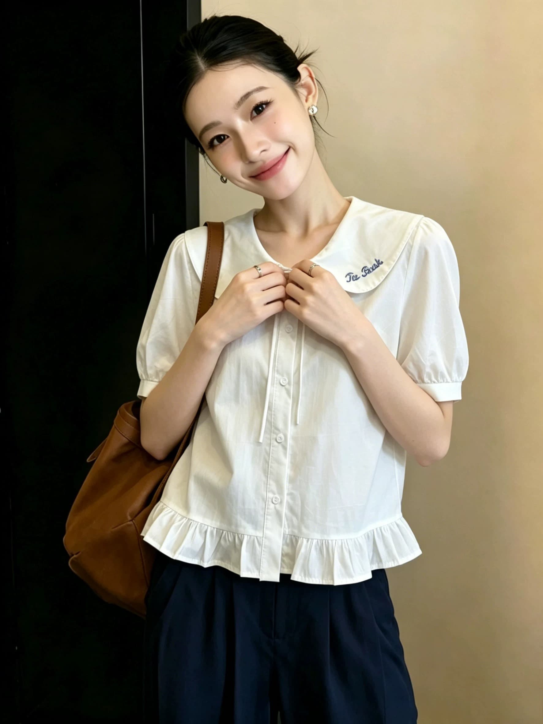 베이비 칼라 거품 소매 셔츠