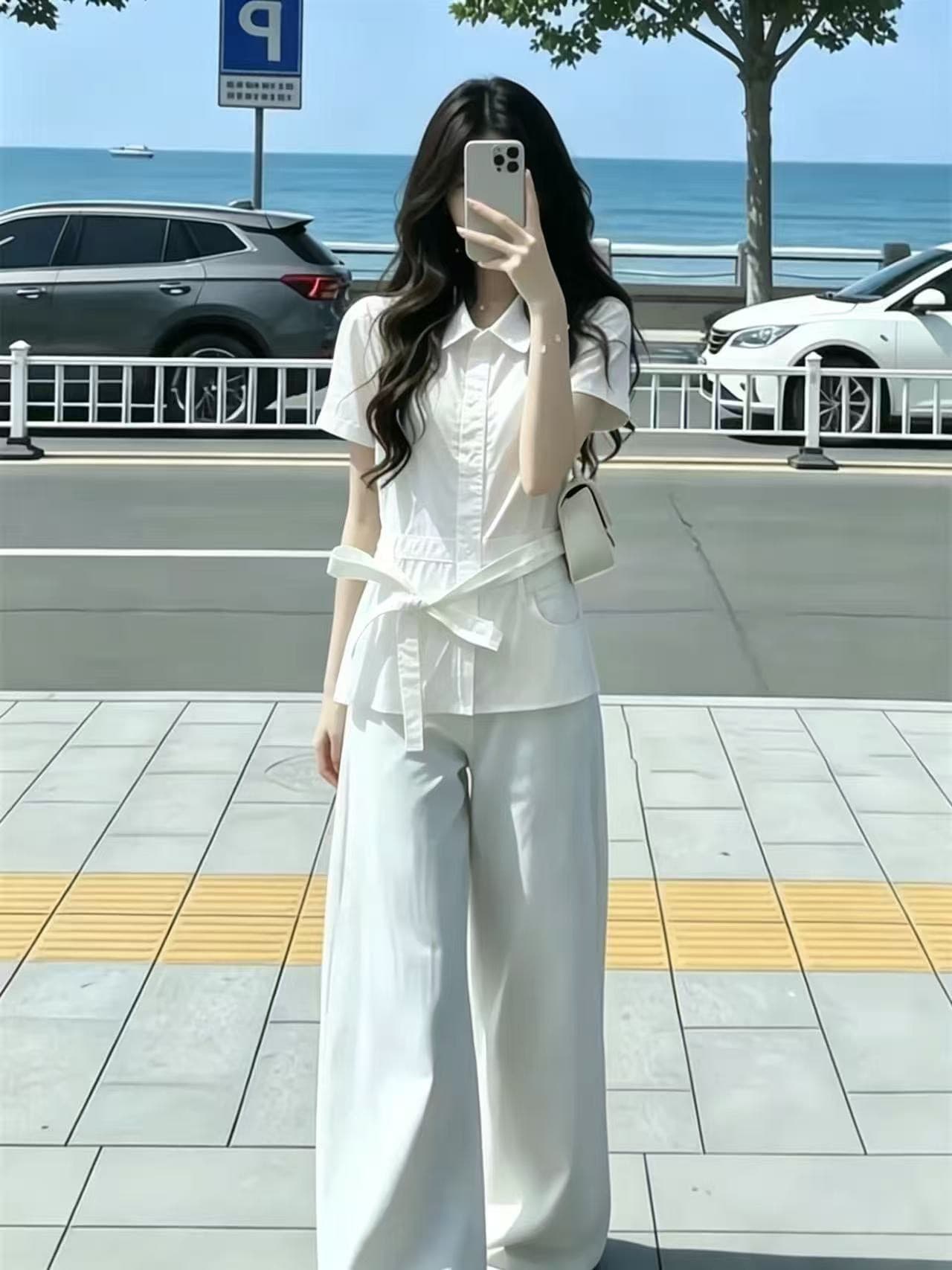 스트랩 화이트 반팔 셔츠 맨위 여성 상세 이미지 3