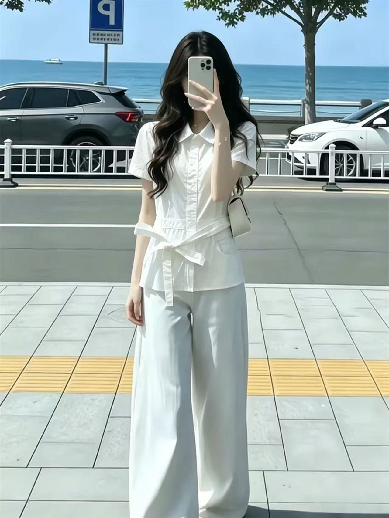 스트랩 화이트 반팔 셔츠 맨위 여성 상세 이미지 6
