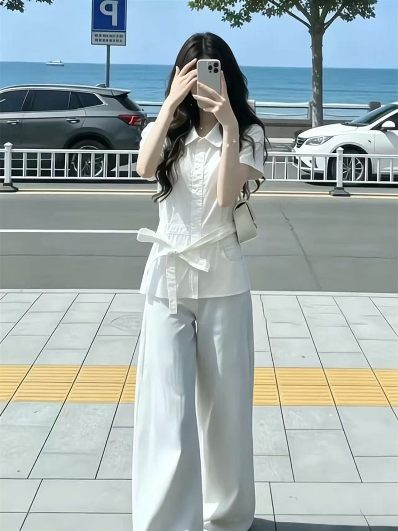 스트랩 화이트 반팔 셔츠 맨위 여성 상세 이미지 9