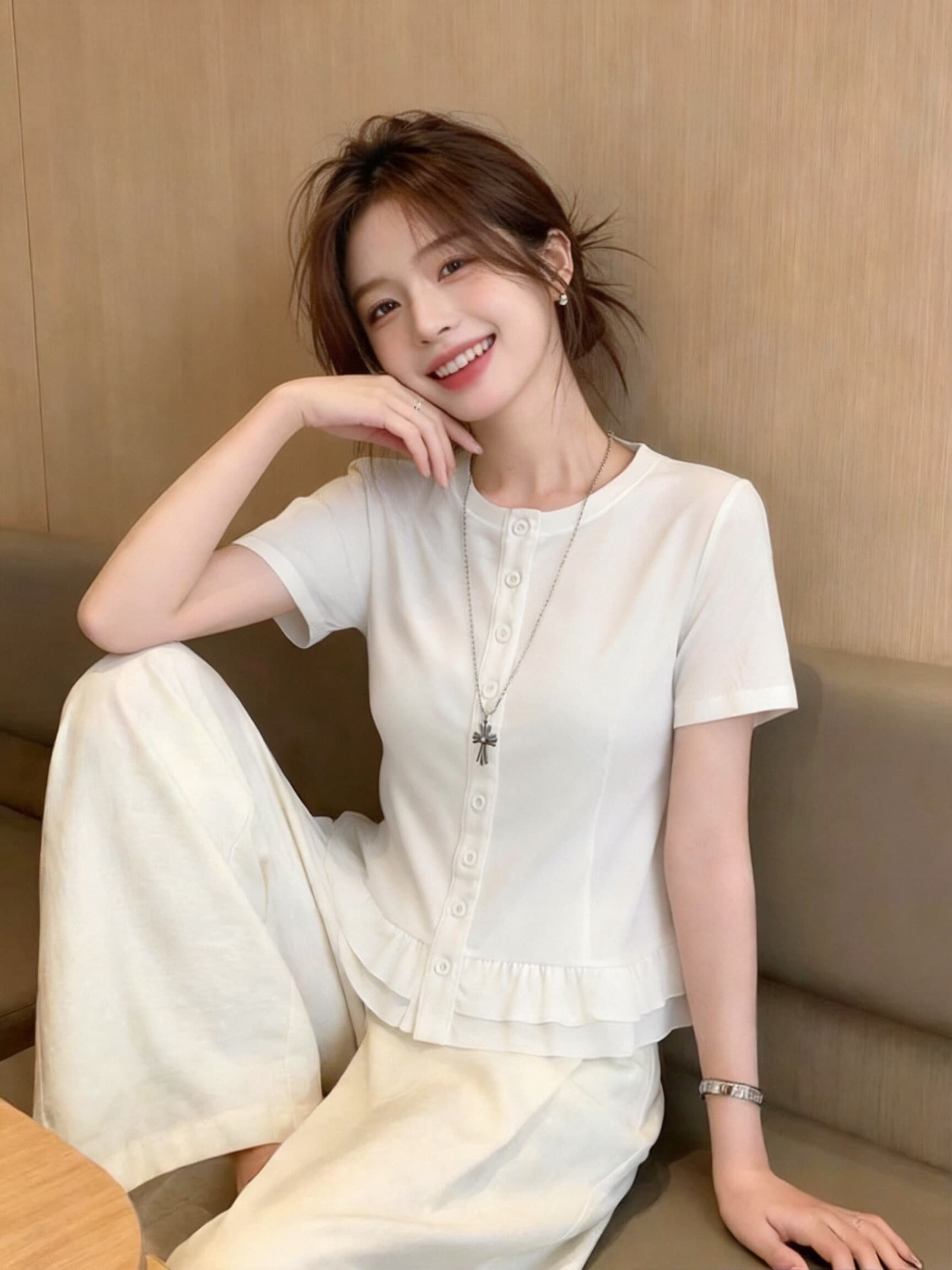 프릴 화이트 셔츠 맨위 여성 상세 이미지 5