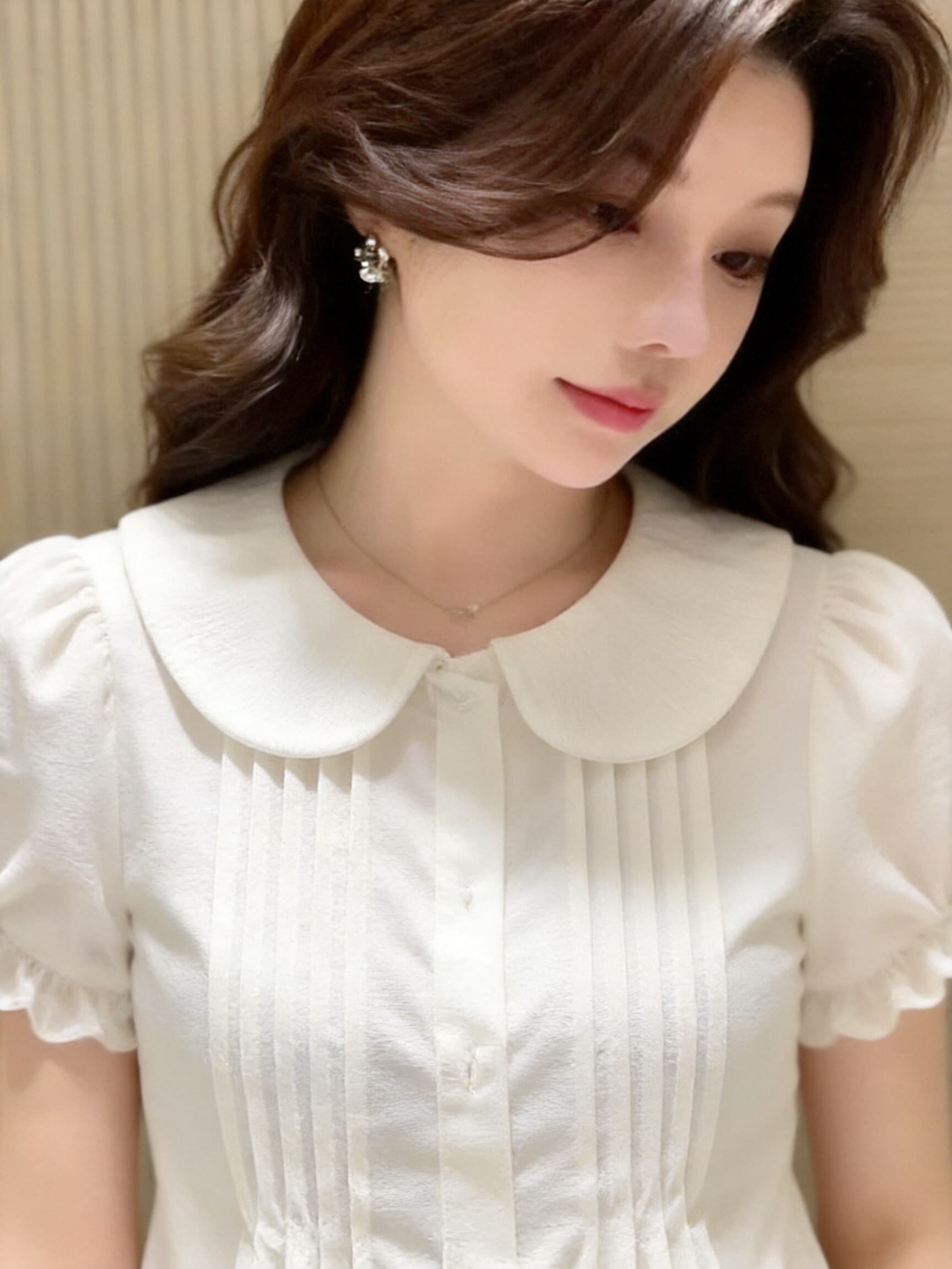 질감 센스 베이비 칼라 화이트 셔츠 맨위 상세 이미지 5