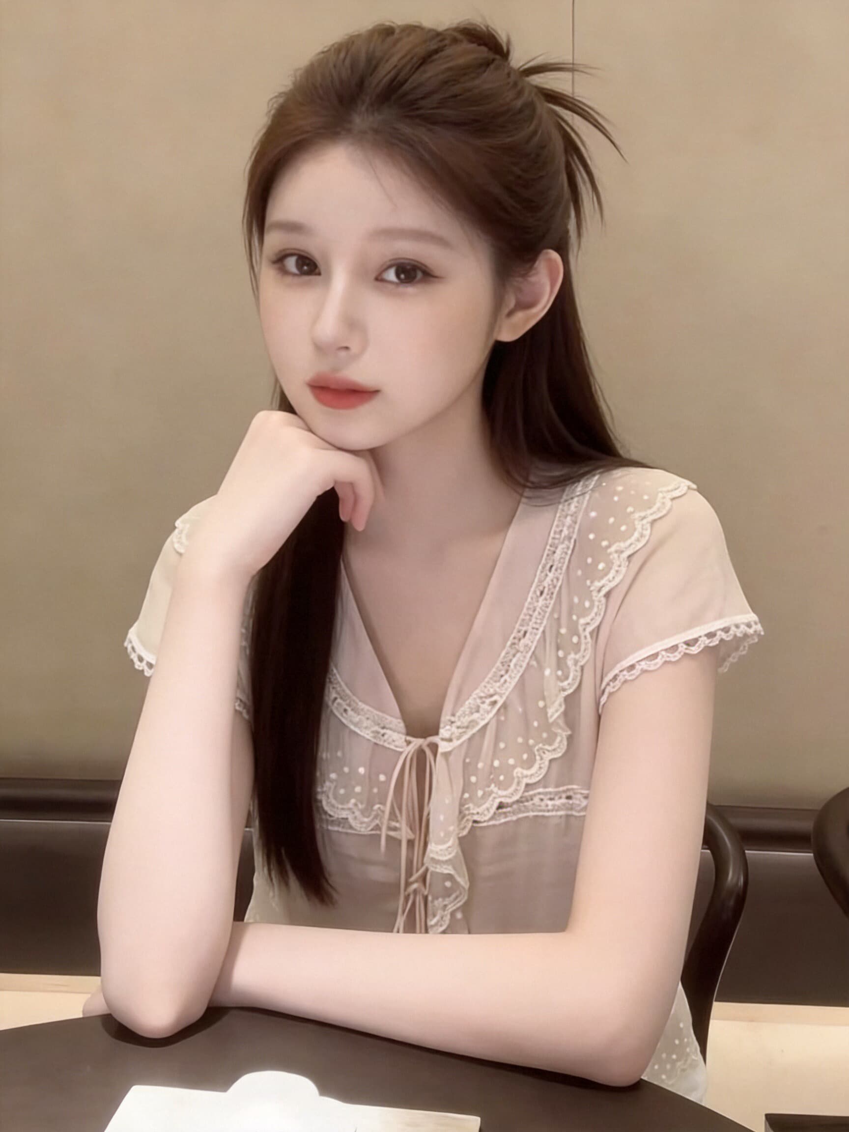 스트랩 레이스 조각 셔츠 맨위 여성 상세 이미지 2