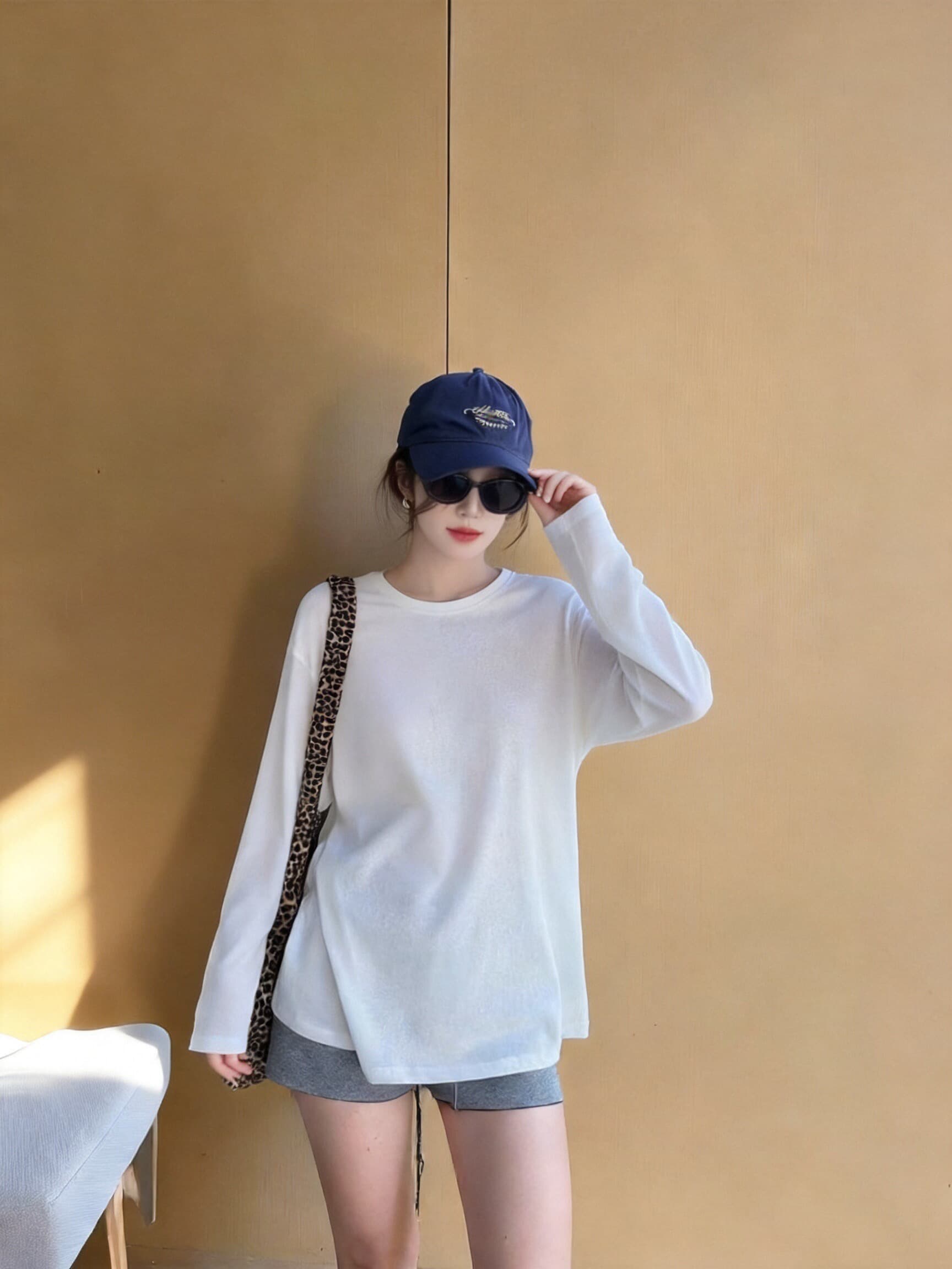 가을 기초 라운드 넥 풀오버 기본 셔츠 이미지 4