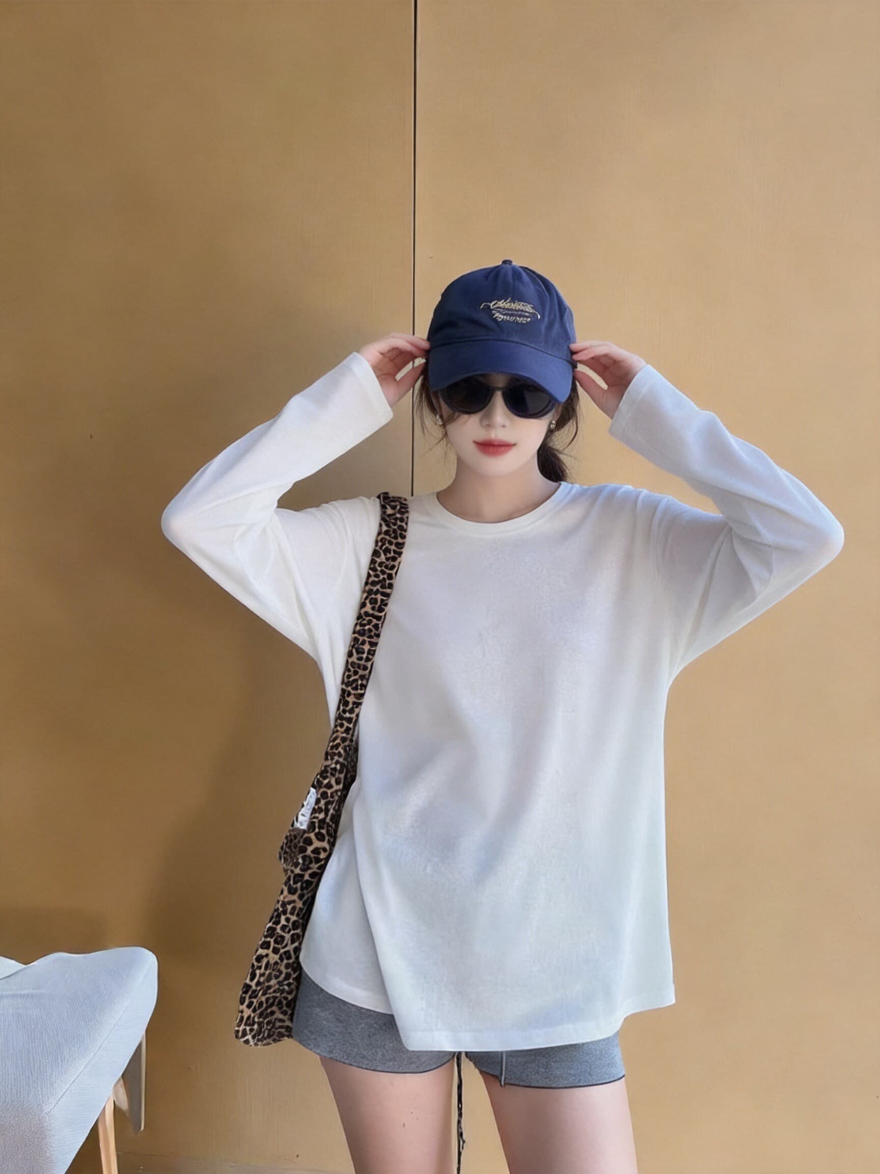 가을 기초 라운드 넥 풀오버 기본 셔츠 상세 이미지 4