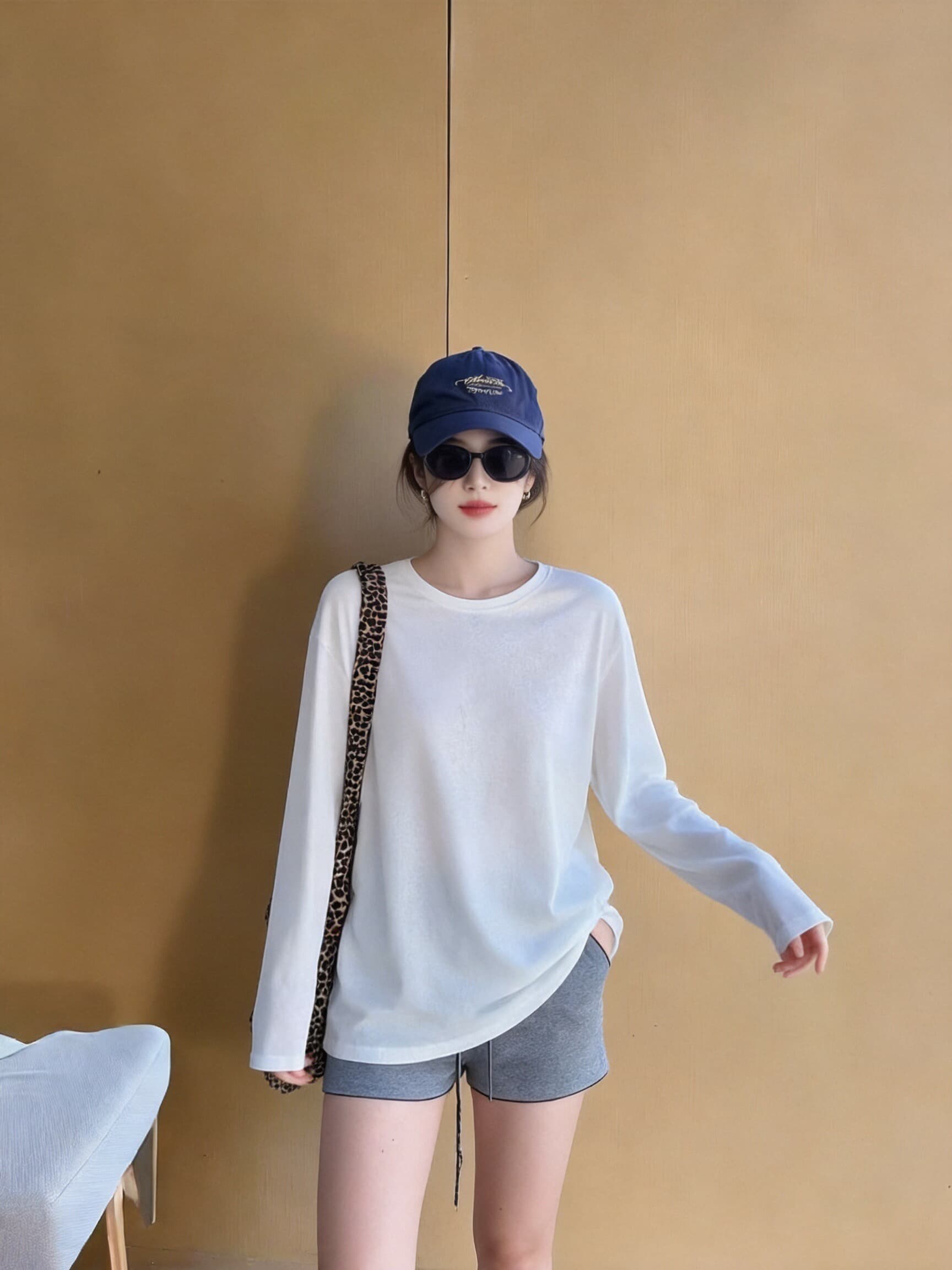 가을 기초 라운드 넥 풀오버 기본 셔츠 상세 이미지 5