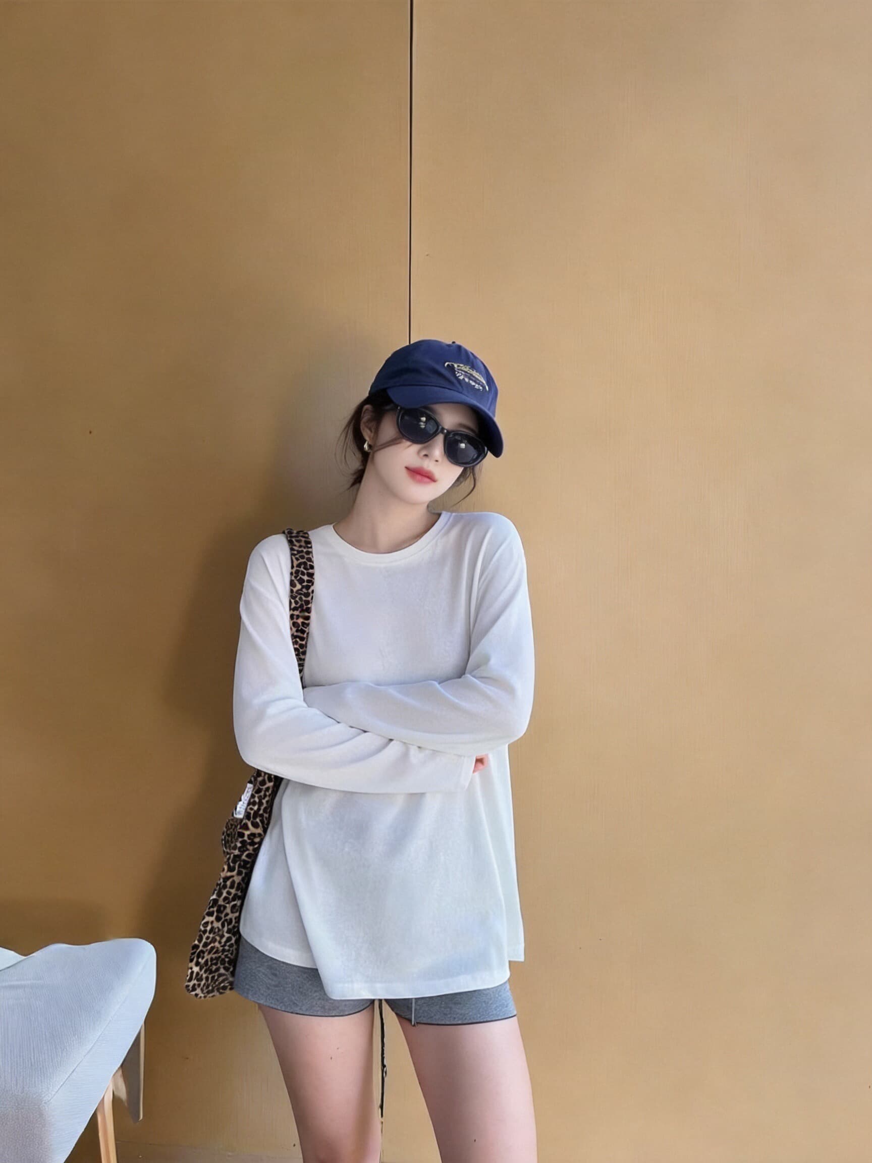가을 기초 라운드 넥 풀오버 기본 셔츠 상세 이미지 6
