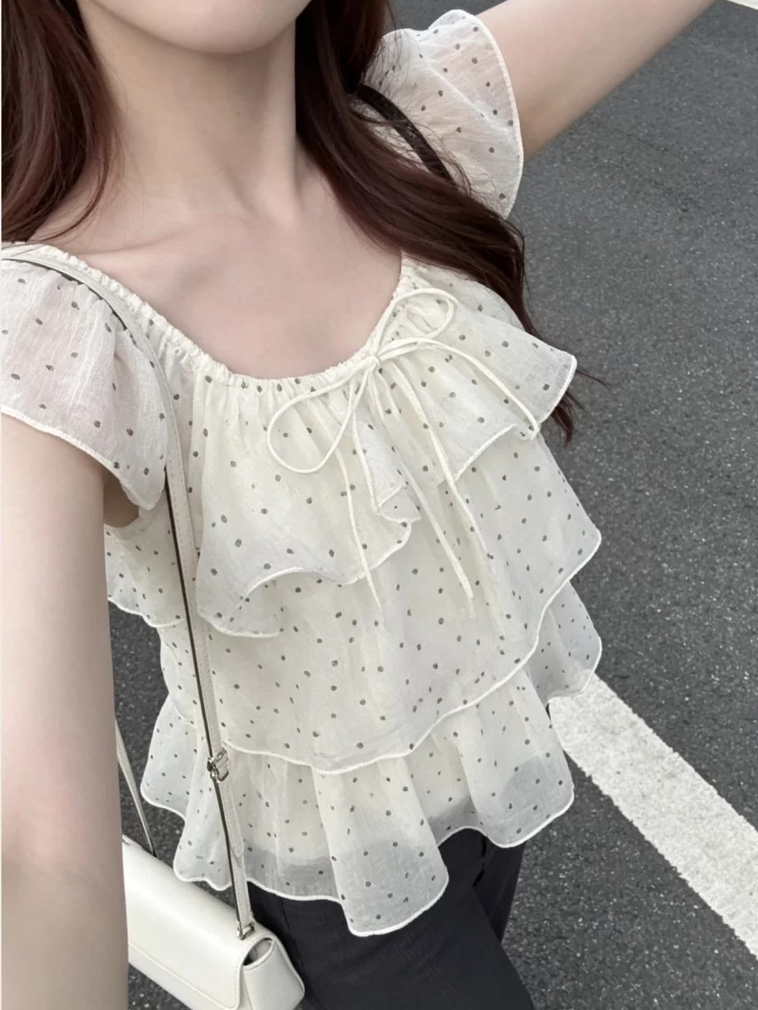 도트 무늬 레이스업 Feifei 소매 쉬폰 블라우스 상세 이미지 8
