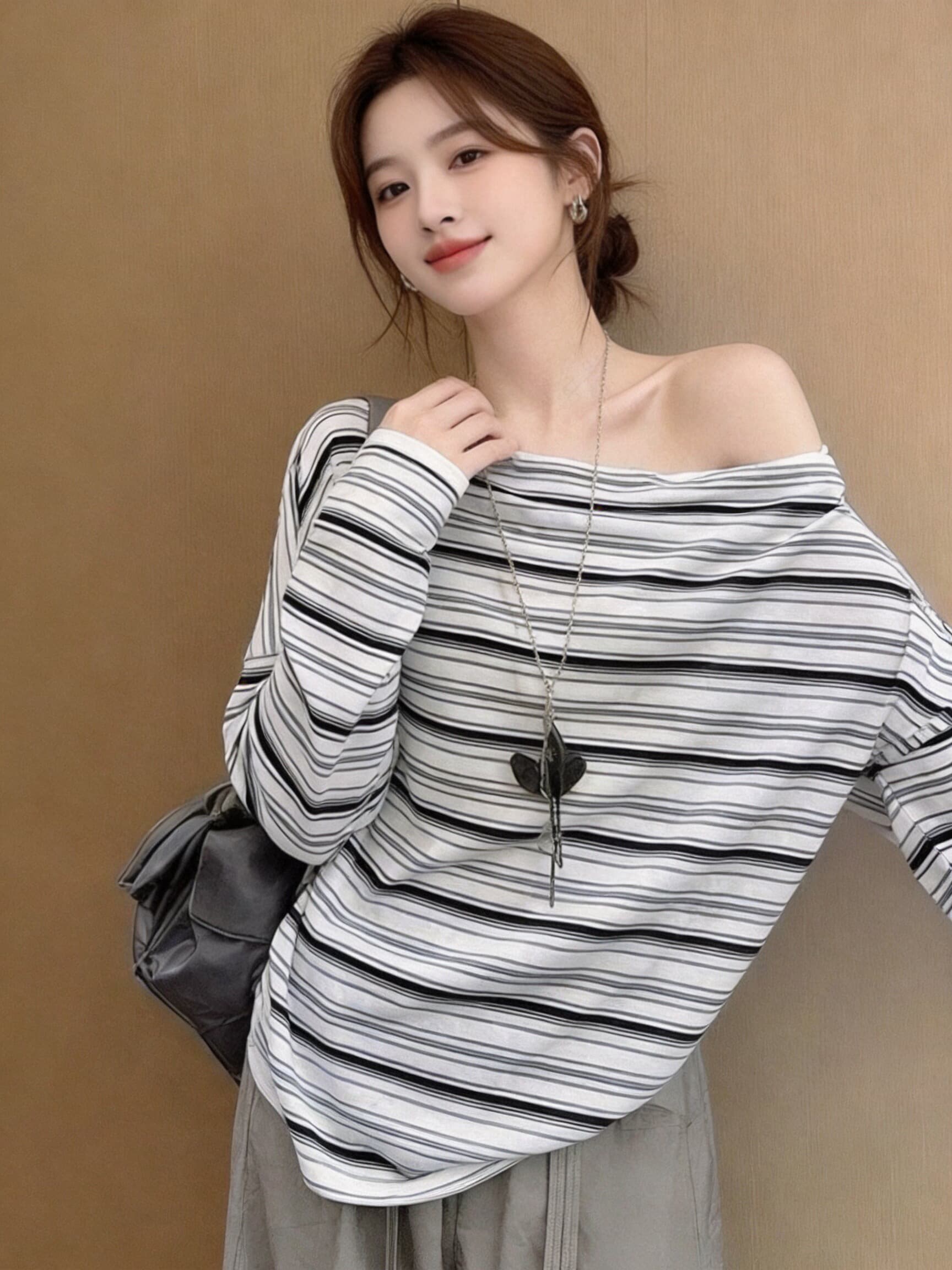 가을 비스듬한 어깨 스트라이프 긴팔 티셔츠 맨위 상세 이미지 5