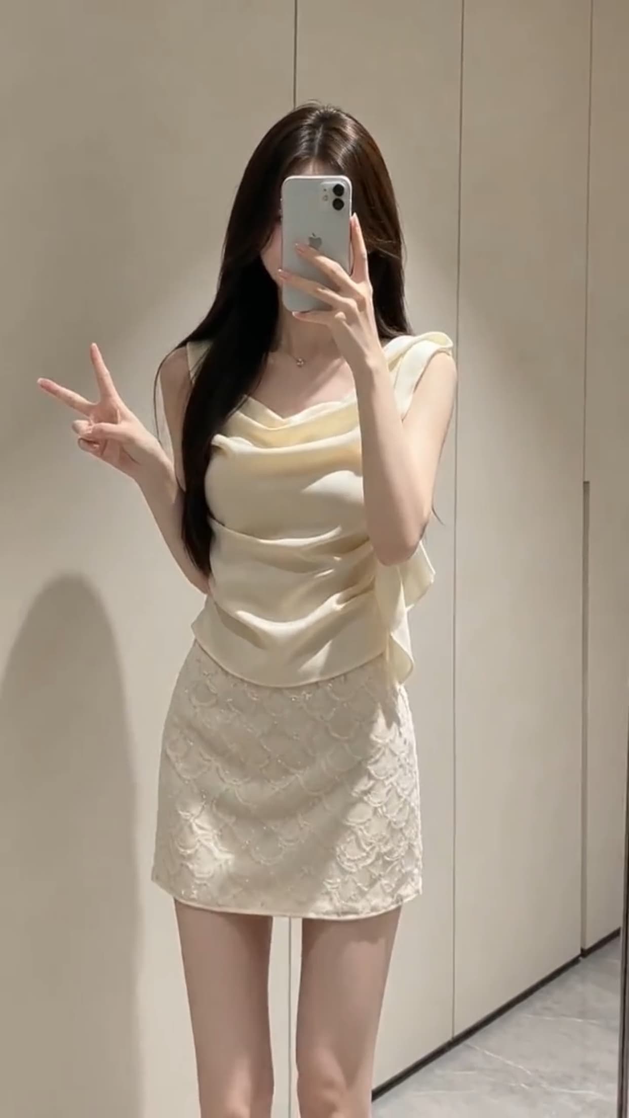 흔들다 칼라 새틴 슬립 오프숄더 맨위 상세 이미지 7