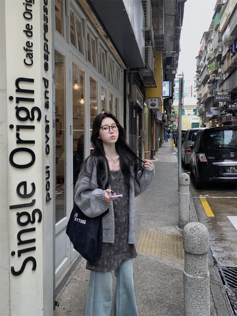 실사 정가 디자인 센스 꽃무늬 슬립 드레스 외부 가져 가라. 부드러운 찹쌀 회색 스웨터 세트 이미지 4