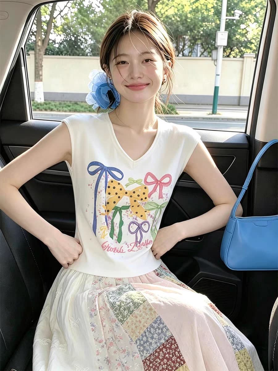 2026 자이언트 잘 생긴 화이트 반팔 티셔츠 여자 여름 한 부서 착용 가져 가라. 외국 가스 연령 감소 아름다운 프린트 V넥 맨위 상세 이미지 1