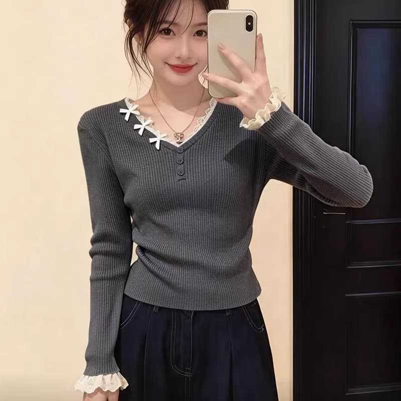아름다운 나비 매듭 레이스 조각 V넥 티셔츠 여성 봄 패션 슈퍼 잘 생긴 몸매 가꾸기 슬림해 보이는 쇼트 스타일 니트 맨위 이미지 2