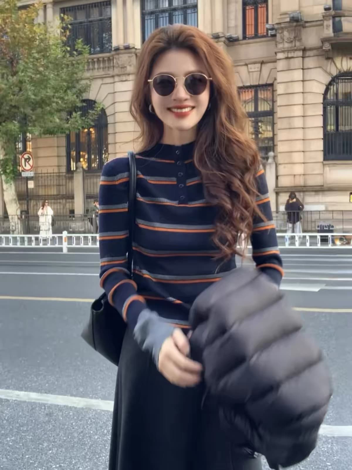 고유 한 ins 배색 스트라이프 반하이넥 스웨터 여자 가을과 겨울 패션 외국 가스 몸매 가꾸기 맨위 만나는 니트 스웨터 상세 이미지 6