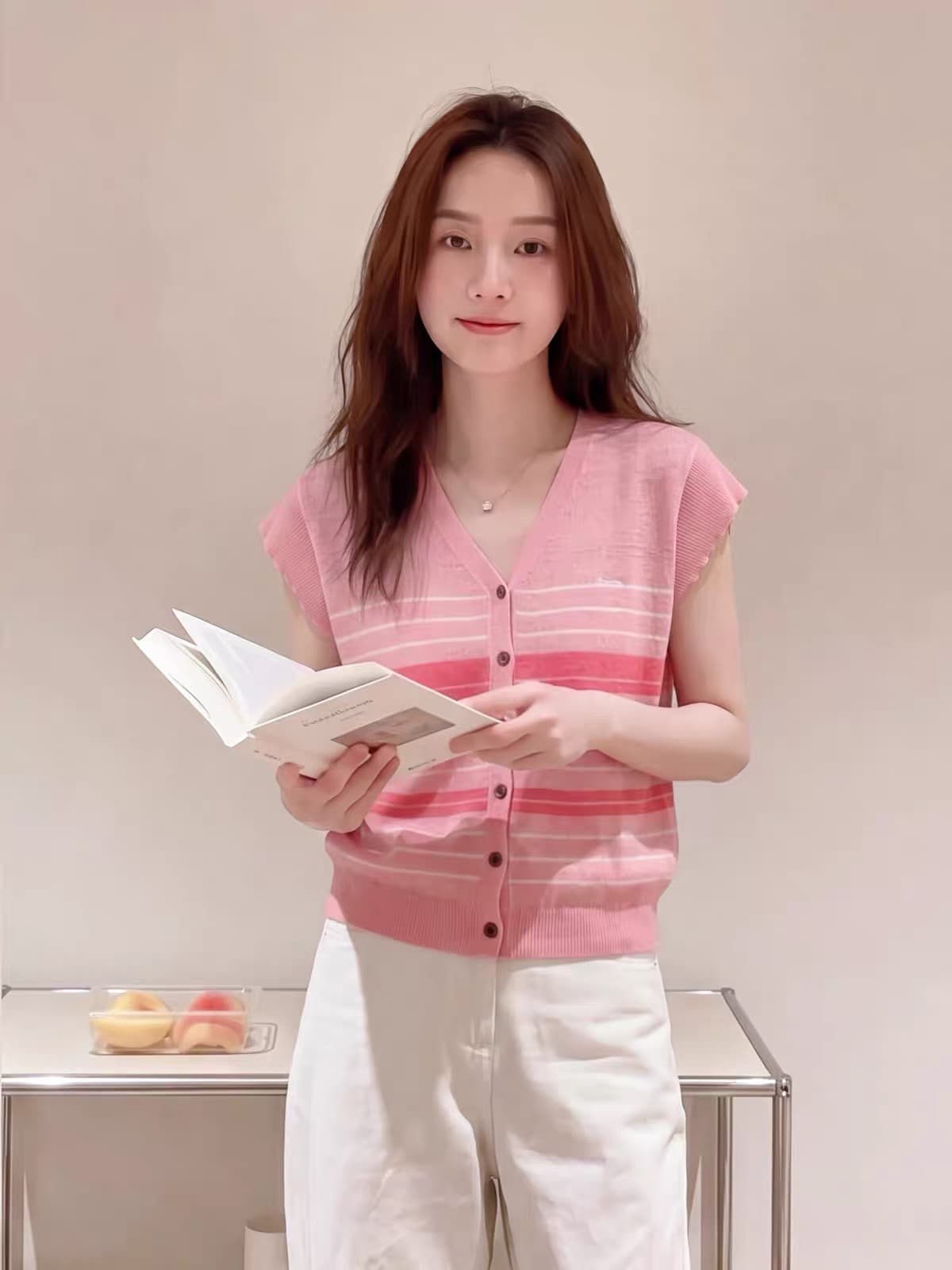 핑크색 한 부서 레트로 배색 스트라이프 V넥 작은 날다 소매 짠 셔츠 여성 여름 디자인 센스 루즈핏 빅 사이즈 맨위 상세 이미지 5