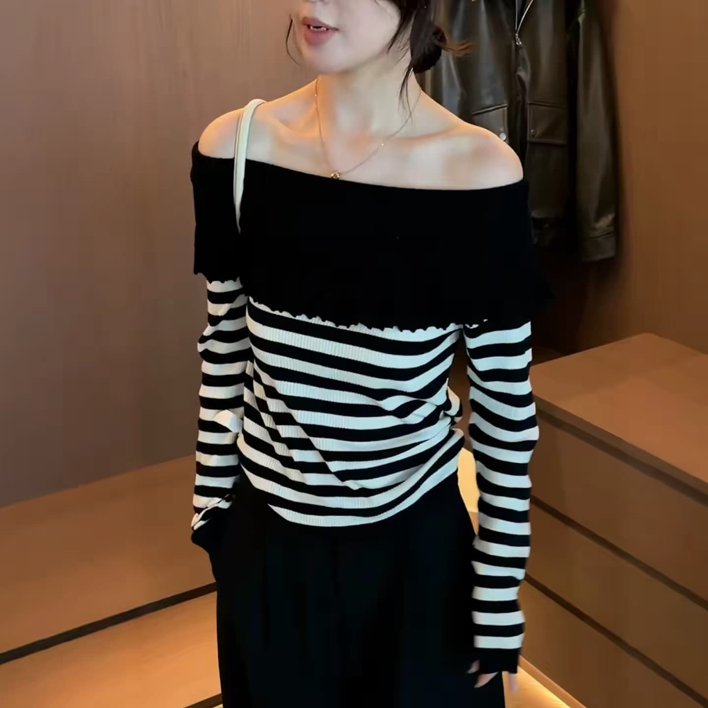 빅 사이즈 한 부서 오프숄더 배색 긴팔 니트 스웨터 여성 가을 새로운 지방 mm 슬림해 보이는 슈퍼 잘 생긴 아름다운 맨위 상세 이미지 3