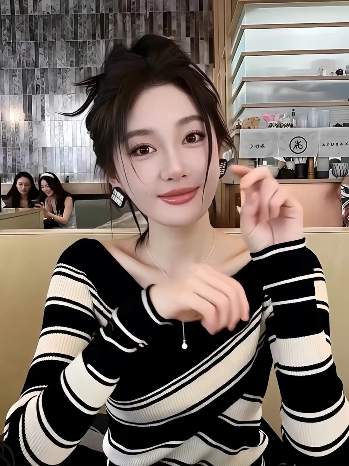 검정색 스트라이프 몸매 가꾸기 긴팔 니트 스웨터 느긋한 혼합 색상 스웨터 여자 2026 새로운 자이언트 잘 생긴 ~ 중 이른 가을 맨위 상세 이미지 4
