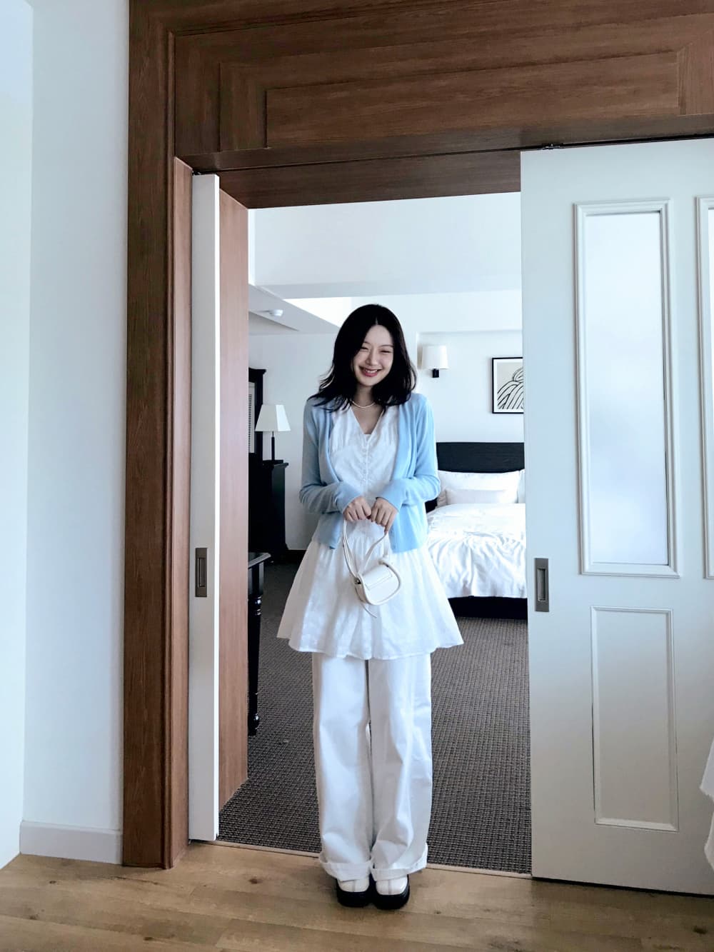 있음 창고 프랑스식 V넥 레이스 자수 스택 가져 가라. 다용도 달콤함 여성 드레스 이미지 4