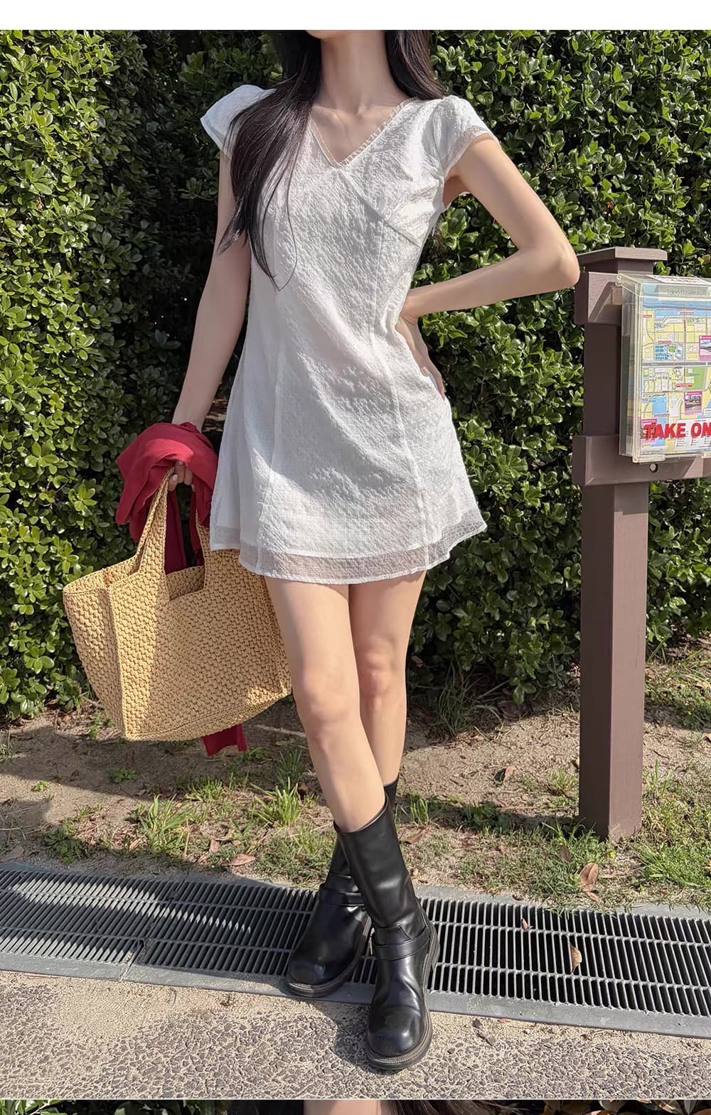 한국 부드러운 바람 품격 쇼트 스타일 작은 날다 소매 V넥 레이스 측면 드레스 이미지 3