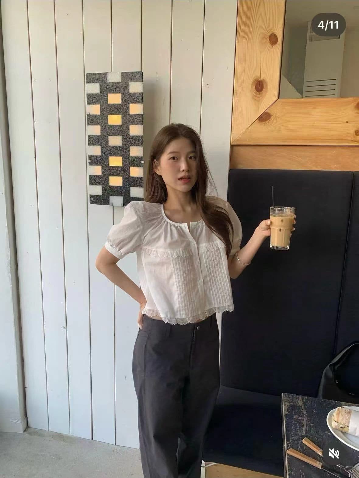 있음 창고 프랑스식 부드러운 마이크로 ~을 통해 레이스 조각 슬림해 보이는 셔츠 맨위 여성 상세 이미지 9