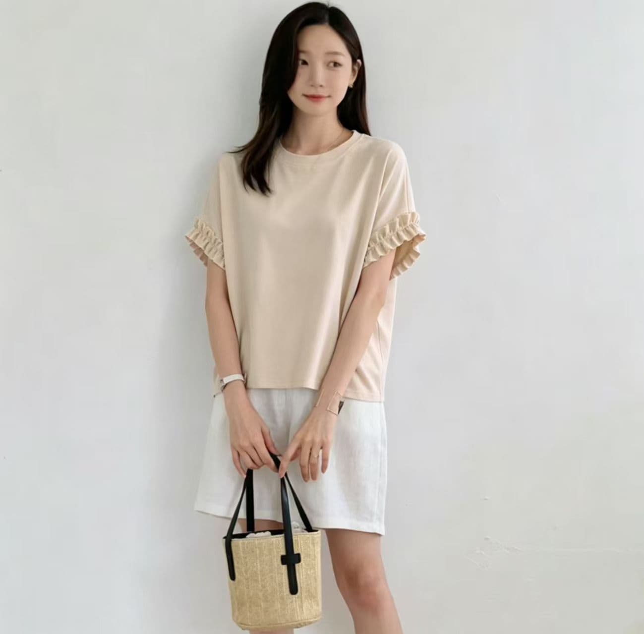 있음 창고 26 여름 반팔 단색 티셔츠 여성 프릴 디자인 캐주얼 반팔 다용도 슬림해 보이는 맨위 상세 이미지 1