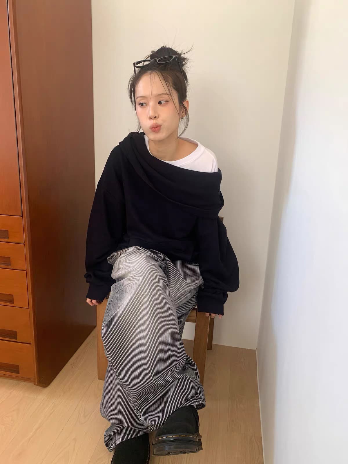 있음 창고 다용도 오프숄더 후드 티 스웨터 이미지 2