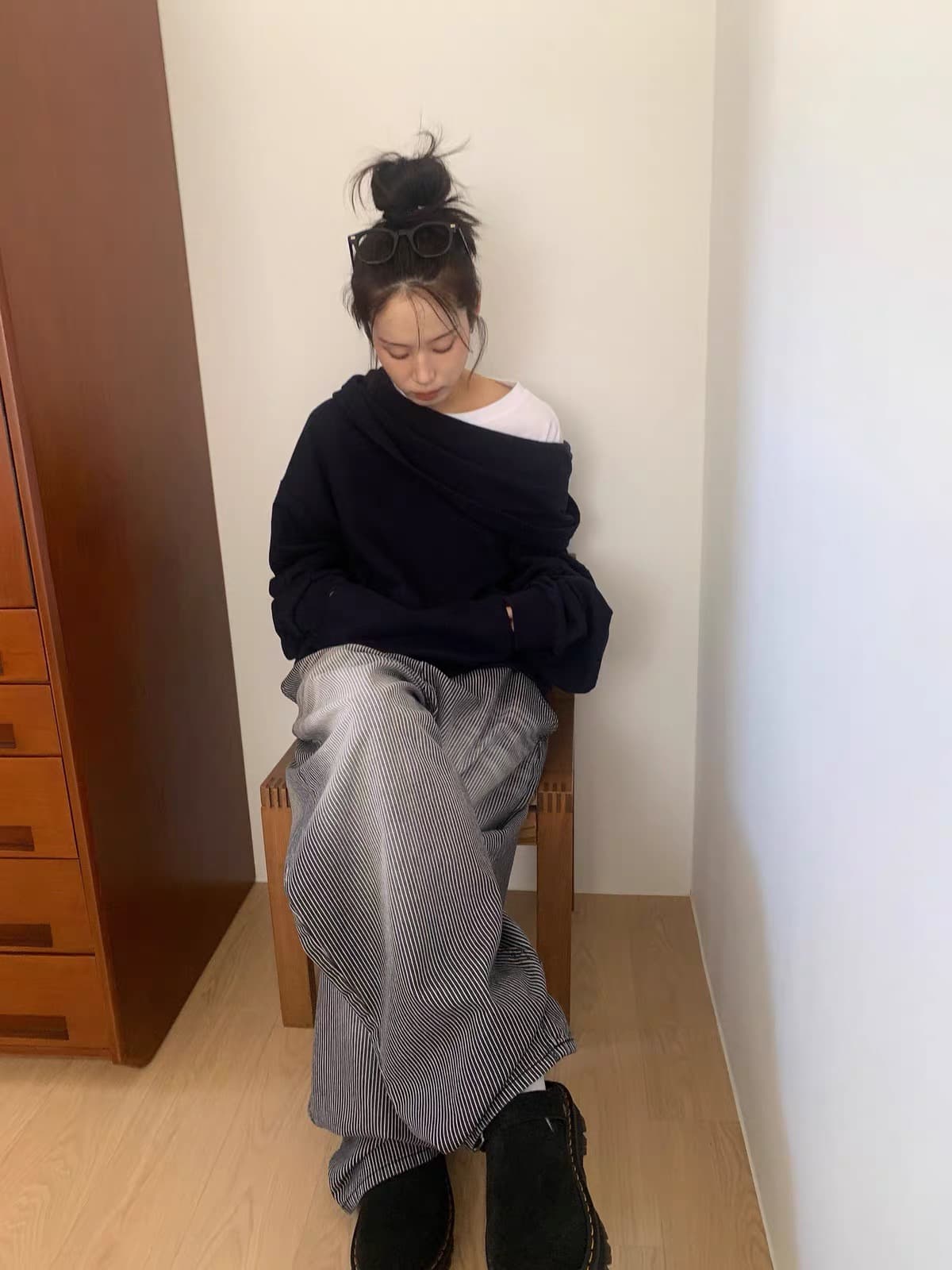 있음 창고 다용도 오프숄더 후드 티 스웨터 상세 이미지 6