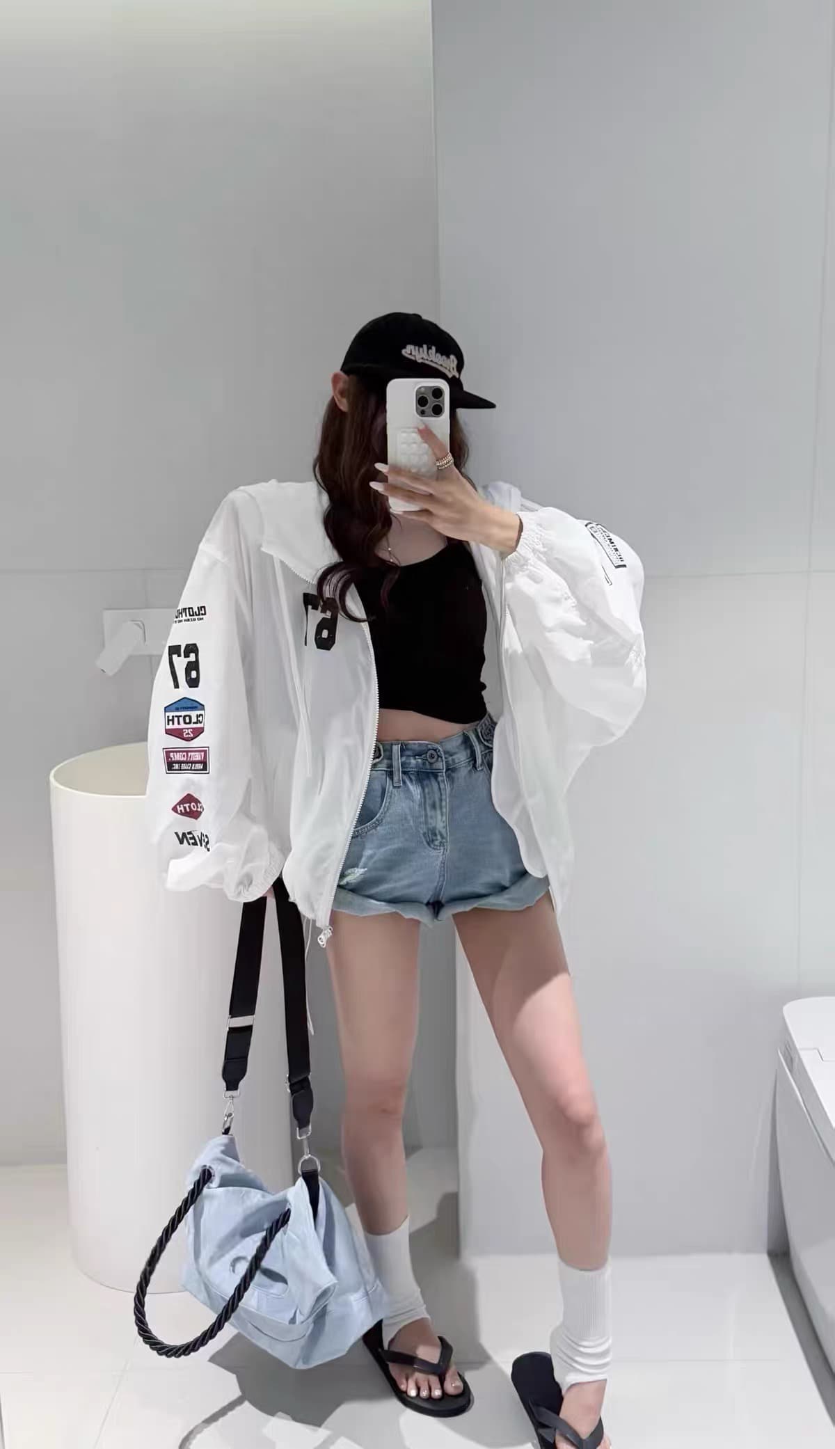 있음 창고 한국 26ss 후드 슬림해 보이는 느긋한 펌프 로프 알파벳 숫자 루즈핏 여성 코트 상세 이미지 1